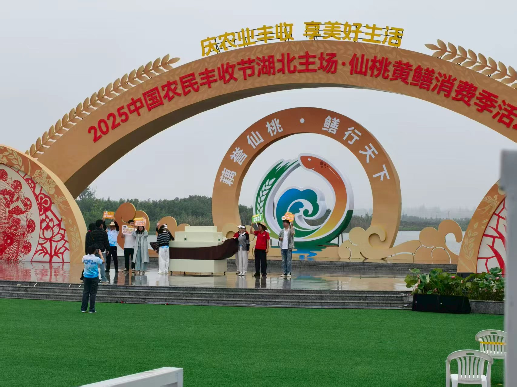 毛嘴卤鸡的精工细作与百年卤汁传承