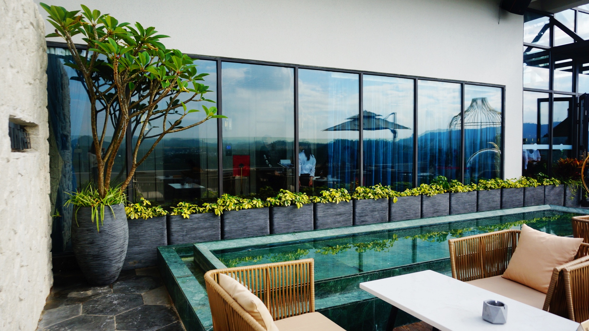 霂宸景观艺术设计作品展示：层次丰富的庭院景观