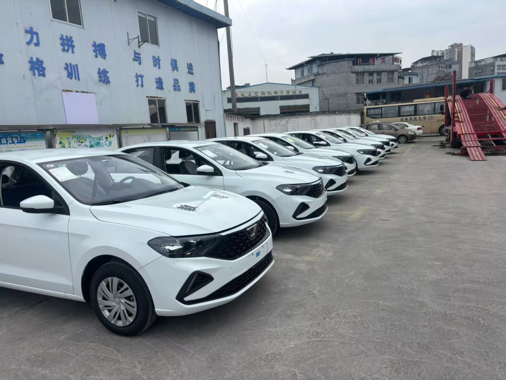 昕达汽车销售教练车展示中心