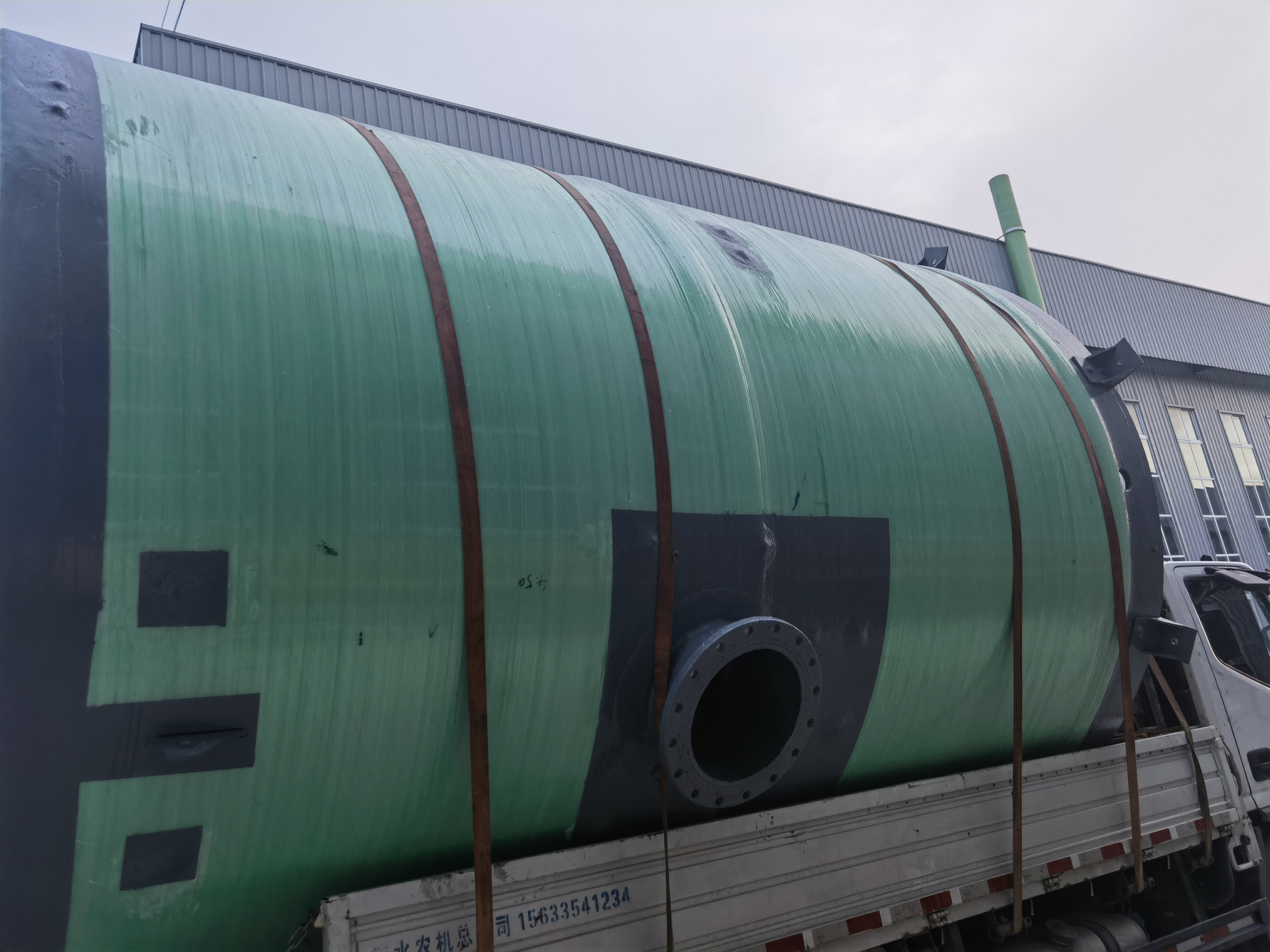 智能化一体化泵站控制柜内部