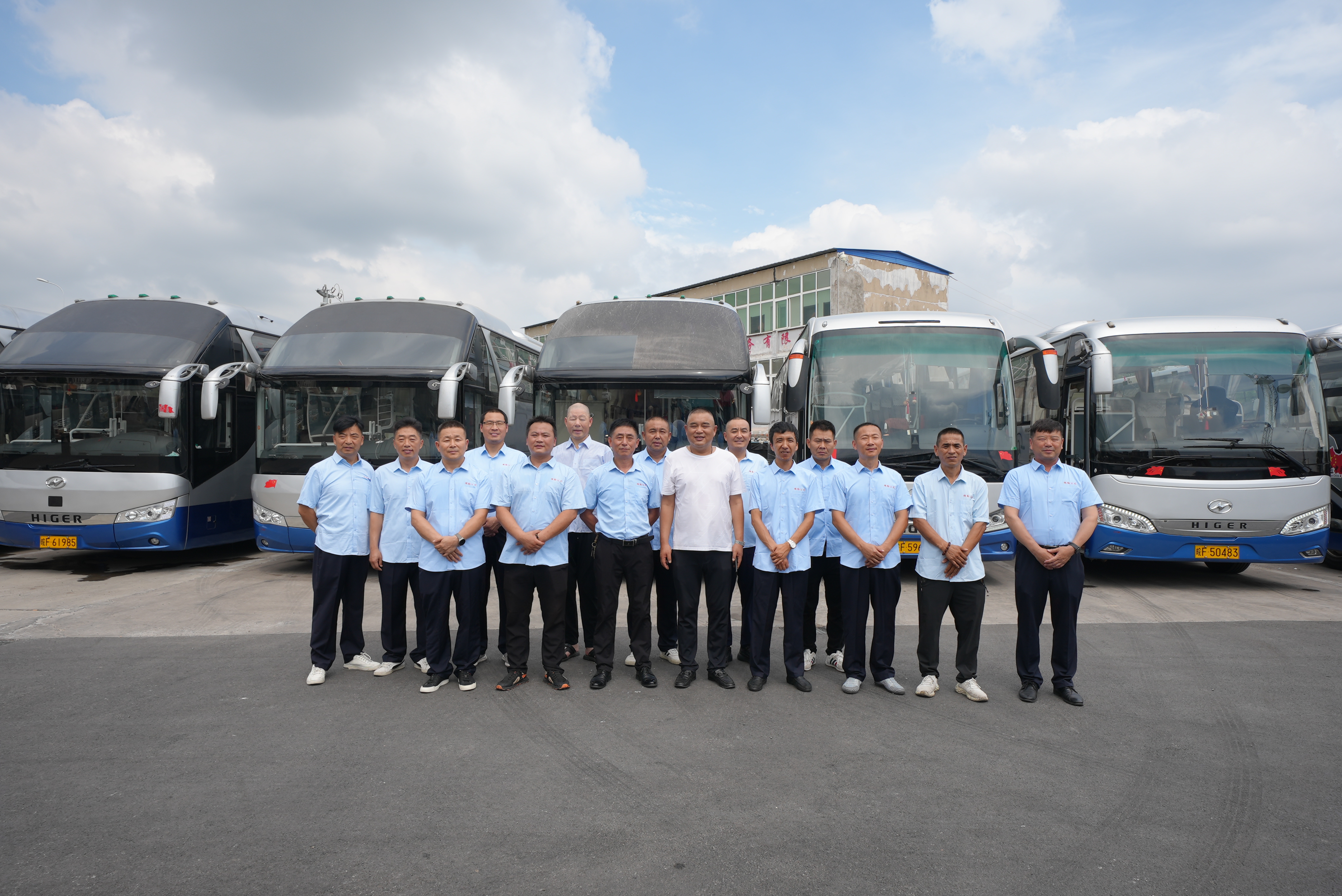 公司提供的多种车型选择