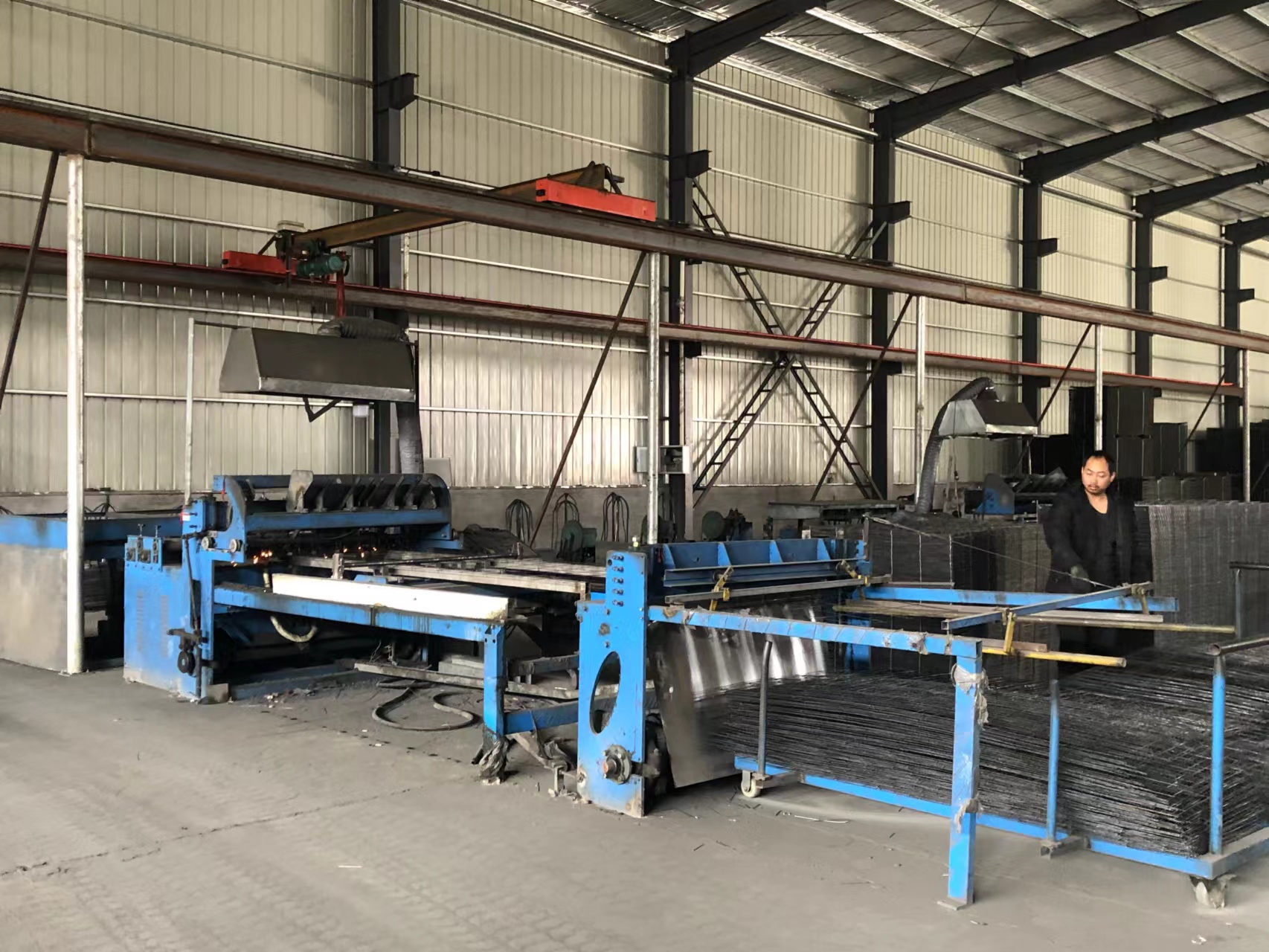 河北尊晨丝网制品有限公司生产车间一览