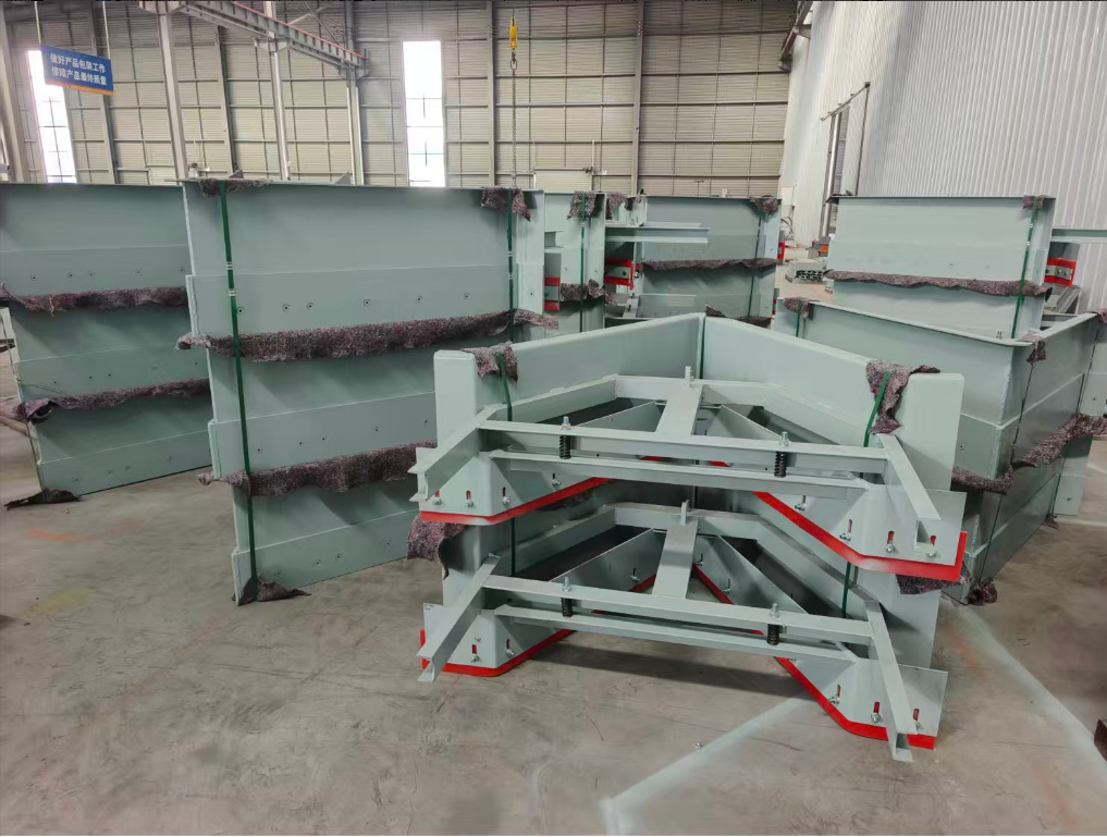 重型耐磨导料槽结构示意图