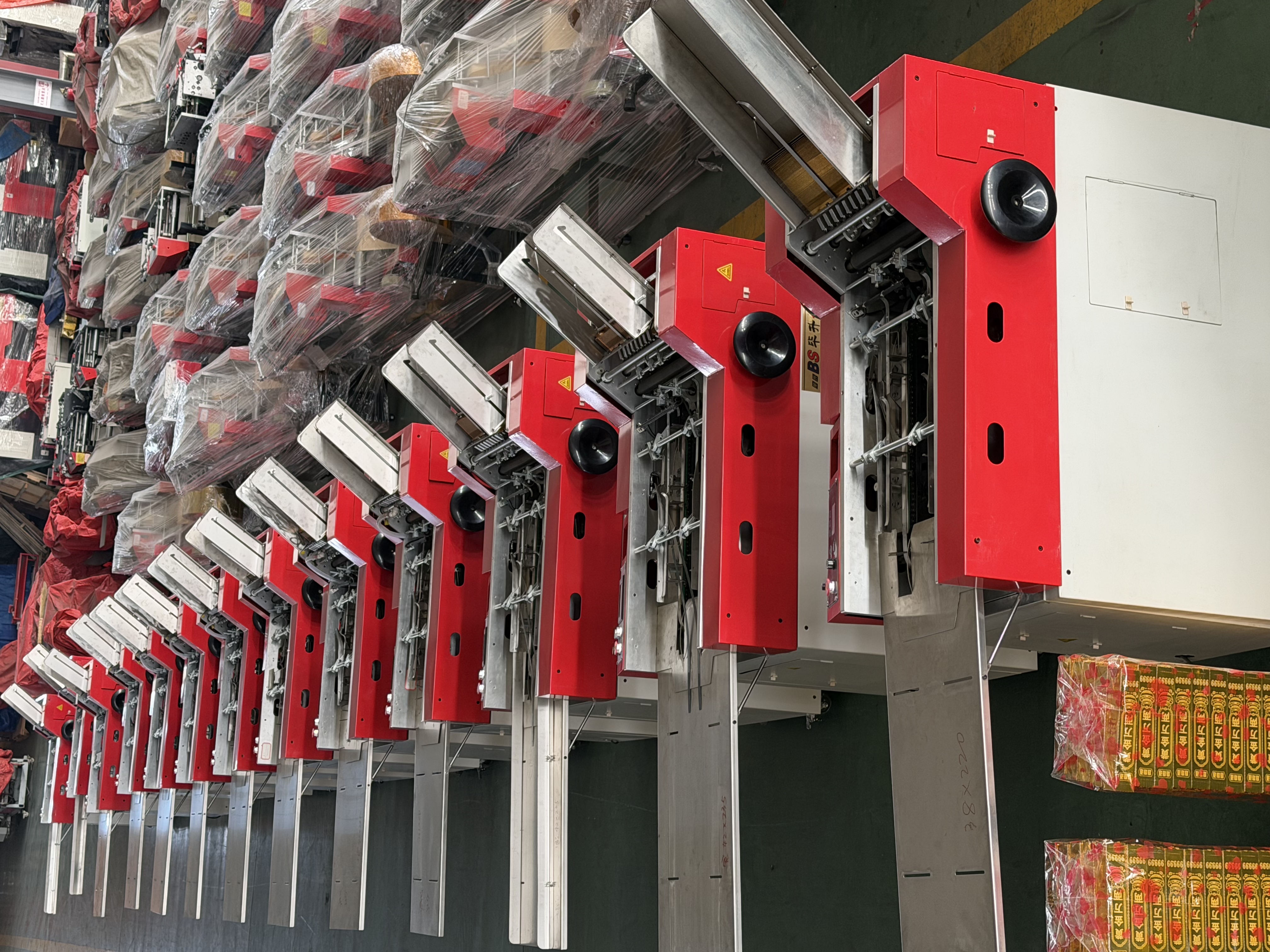 毕升精工全自动套宝机生产车间实景