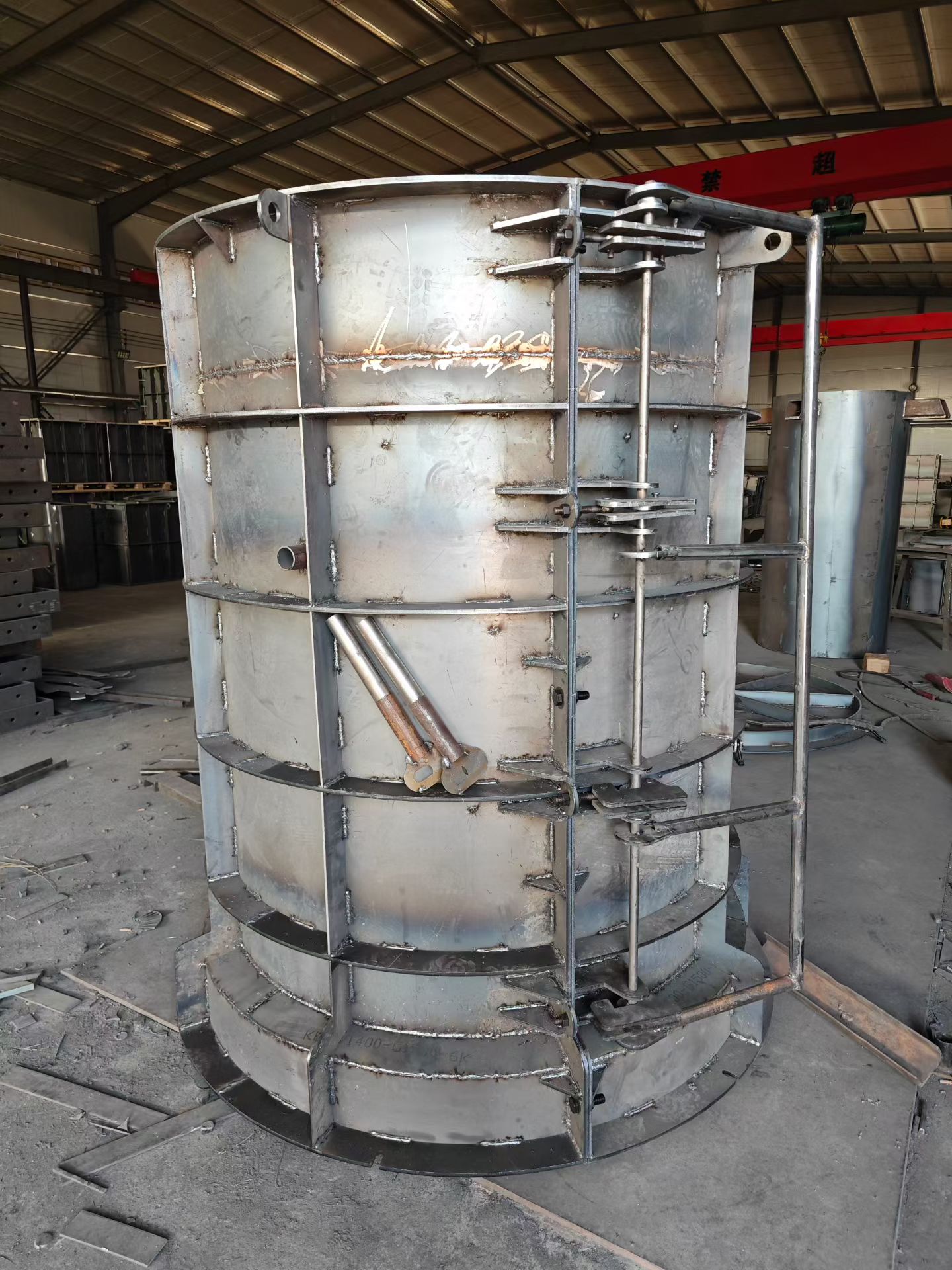 保定晨鑫模具制造有限公司生产的隔离墩模具展示