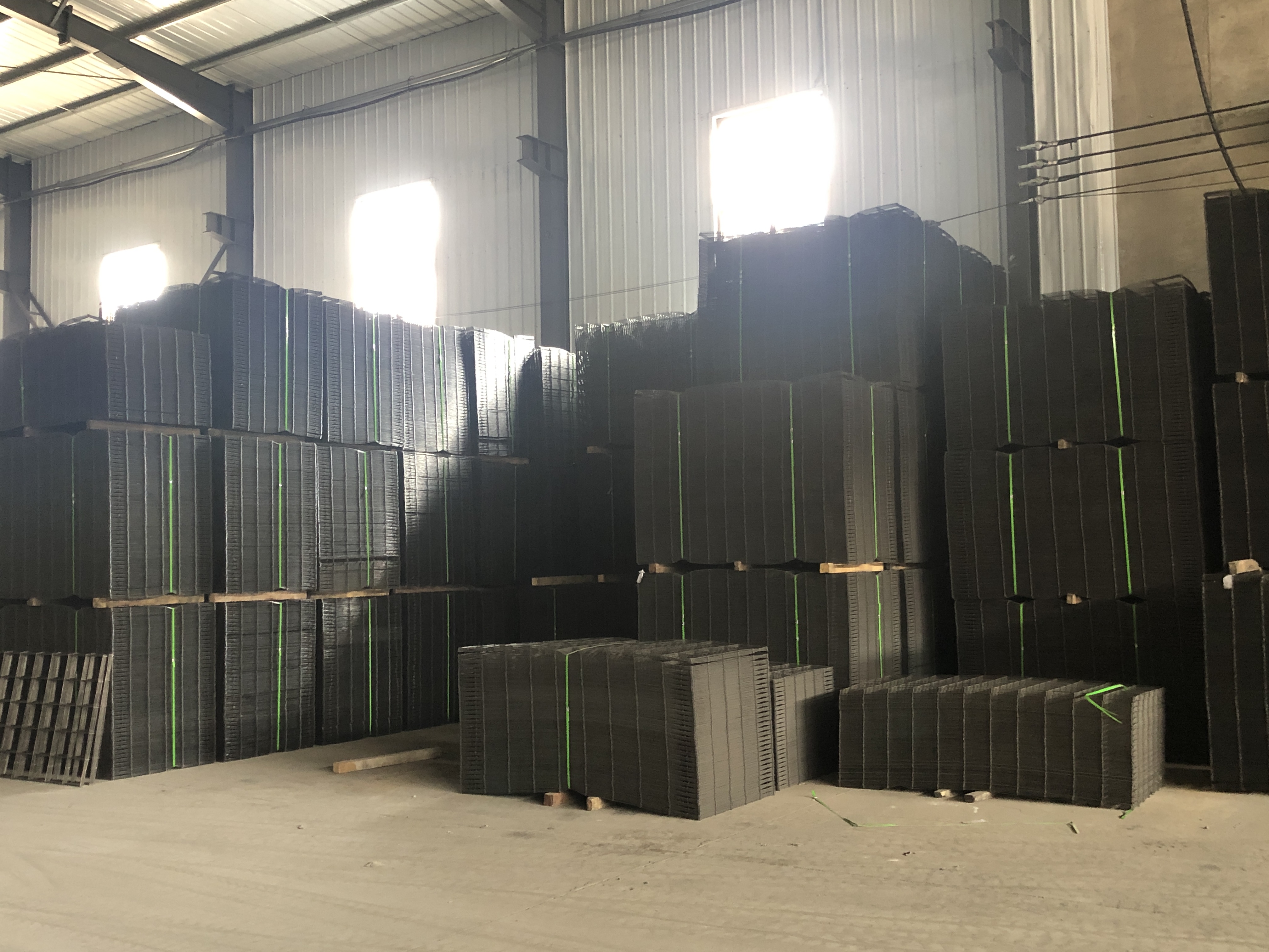 不同类型的丝网制品展示