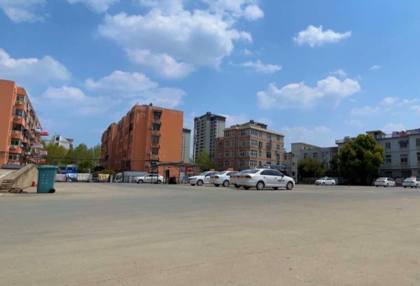 无人机驾驶员执照考试与学员成果展示