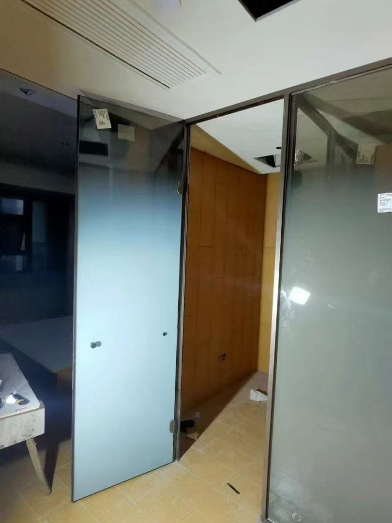 现代风格珐琅彩玻璃装饰效果