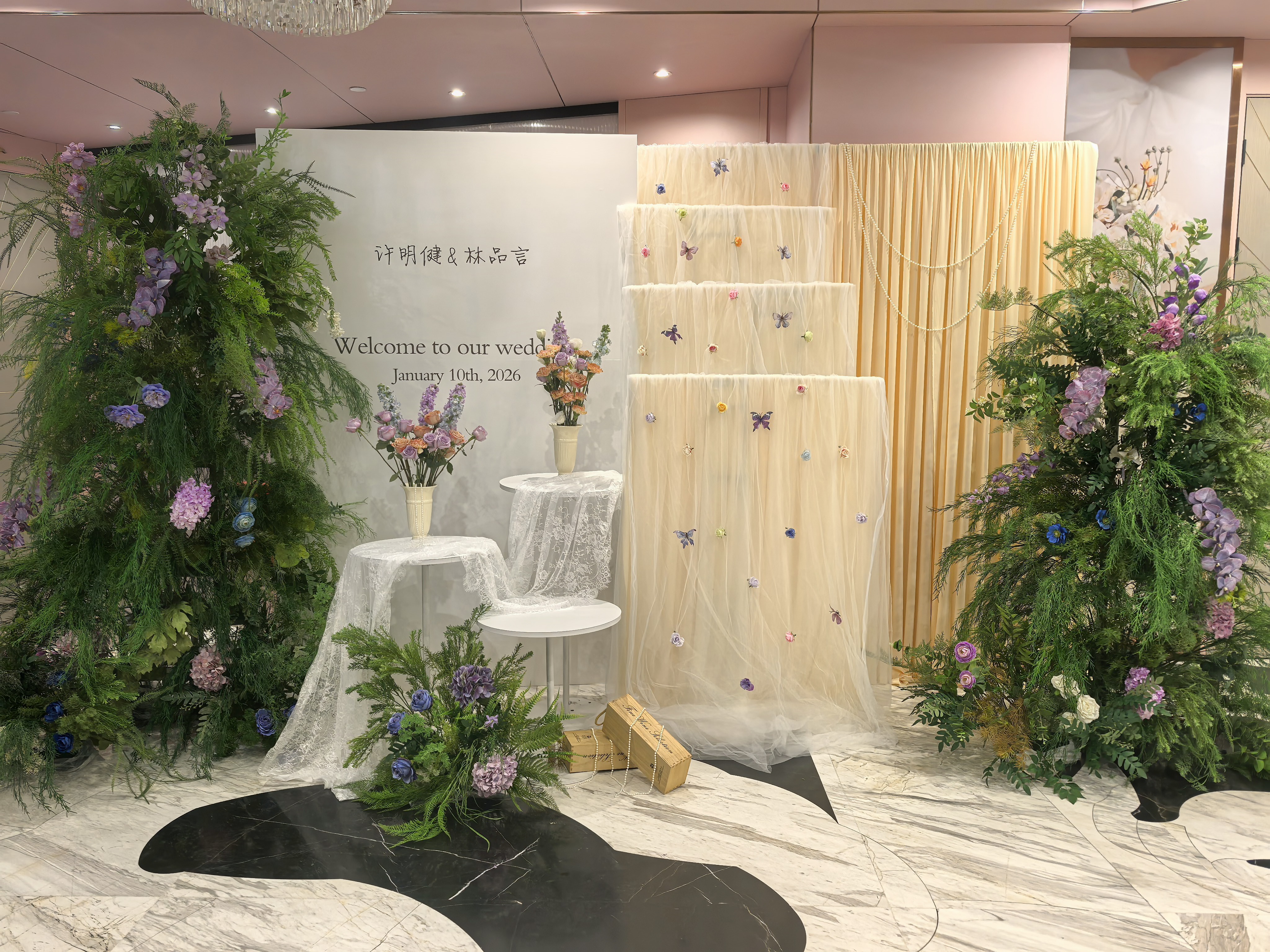 小酒窝气球派对作品展示：精致浪漫的宴会桌花与气球细节