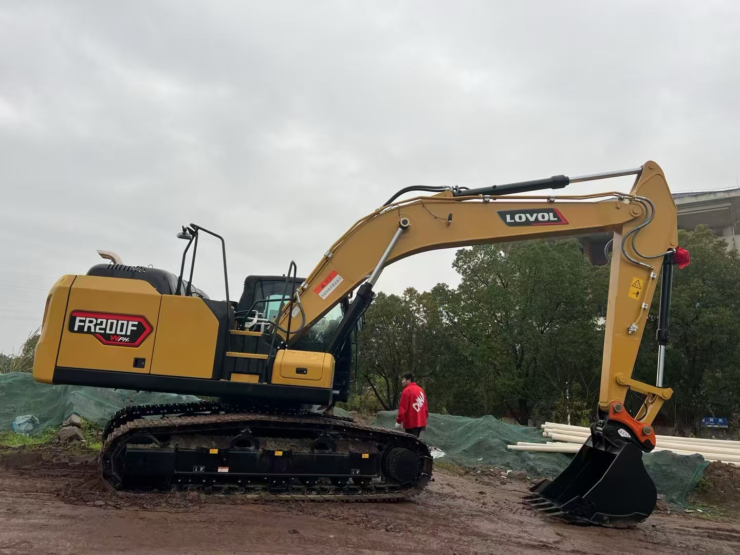 2026年工程建设现场繁忙的挖掘机作业场景