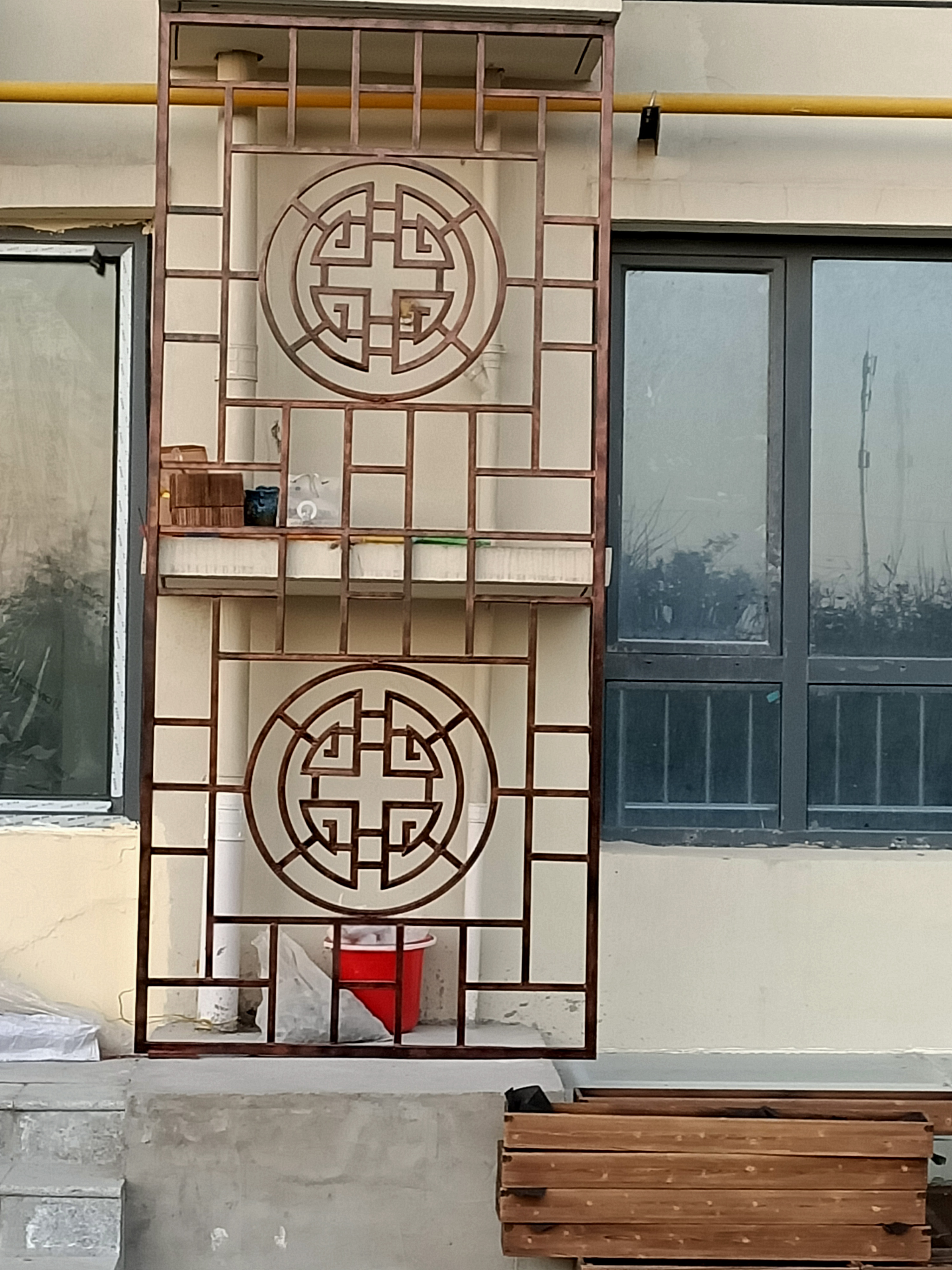 现代风格铁艺与玻璃结合案例