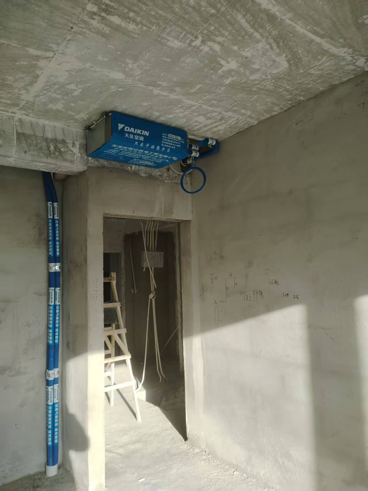 中央空调专业安装施工现场