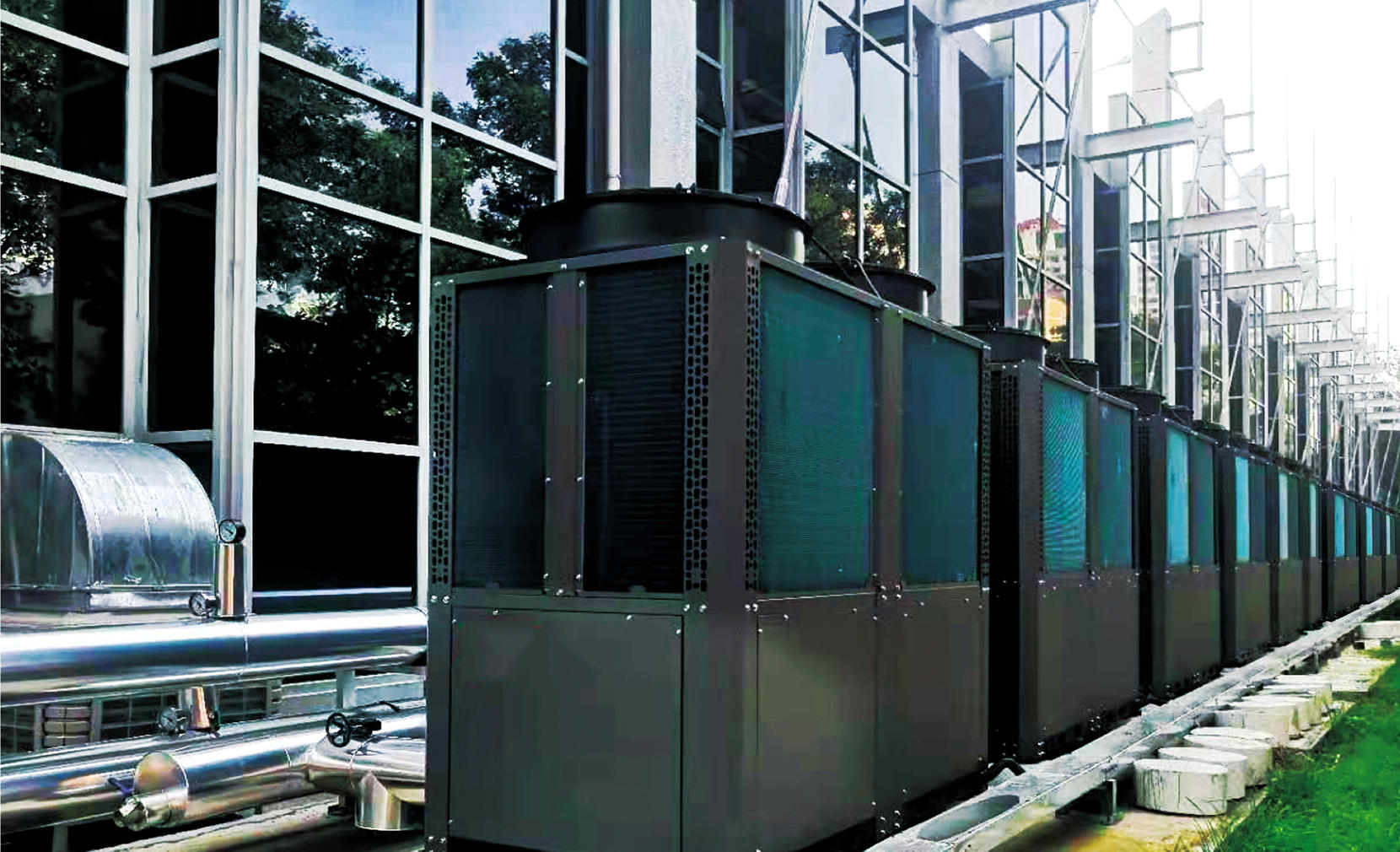 太阳雨空气能产品安装效果示意图