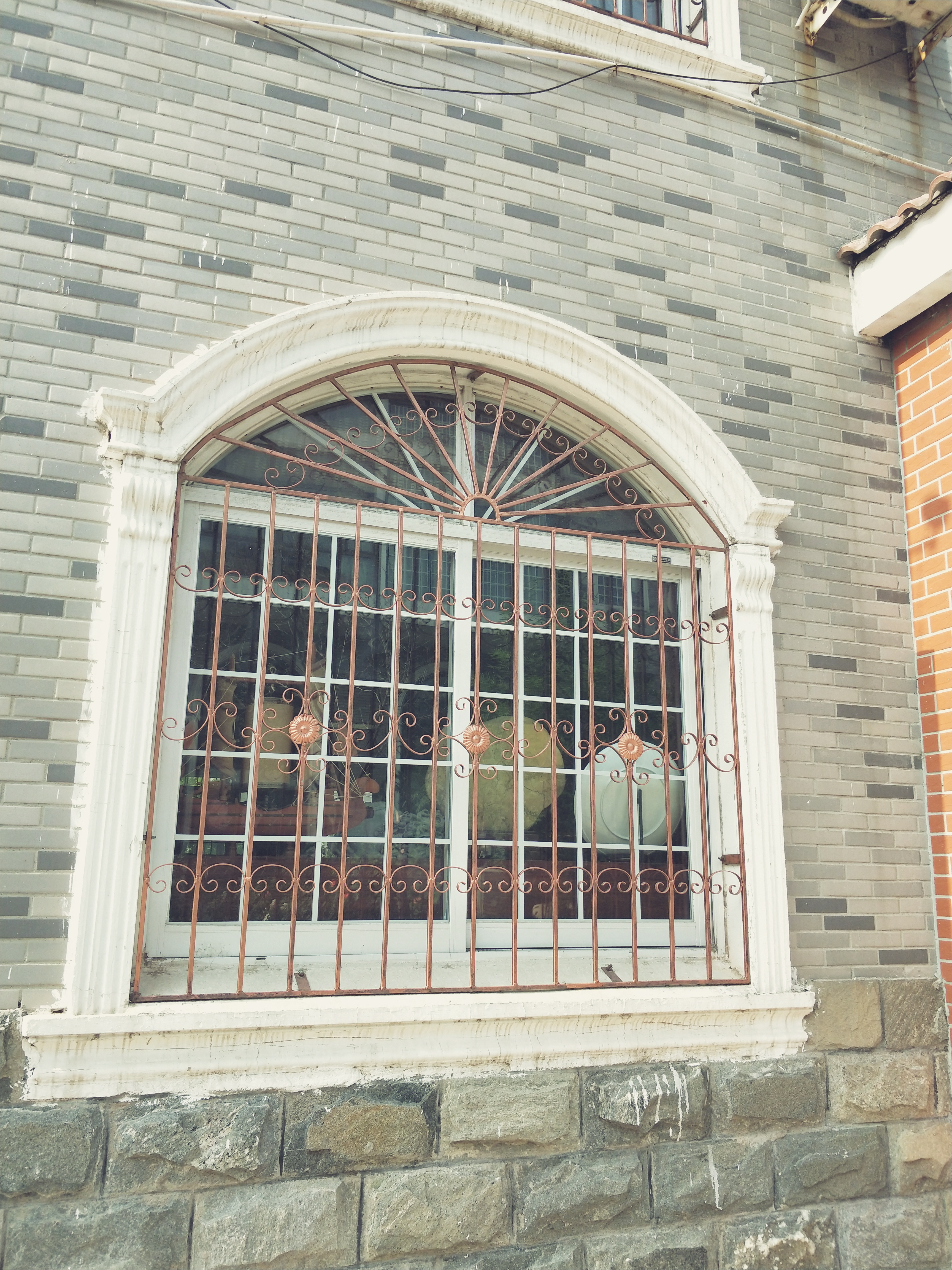 铁艺屏风精细焊接与表面处理细节