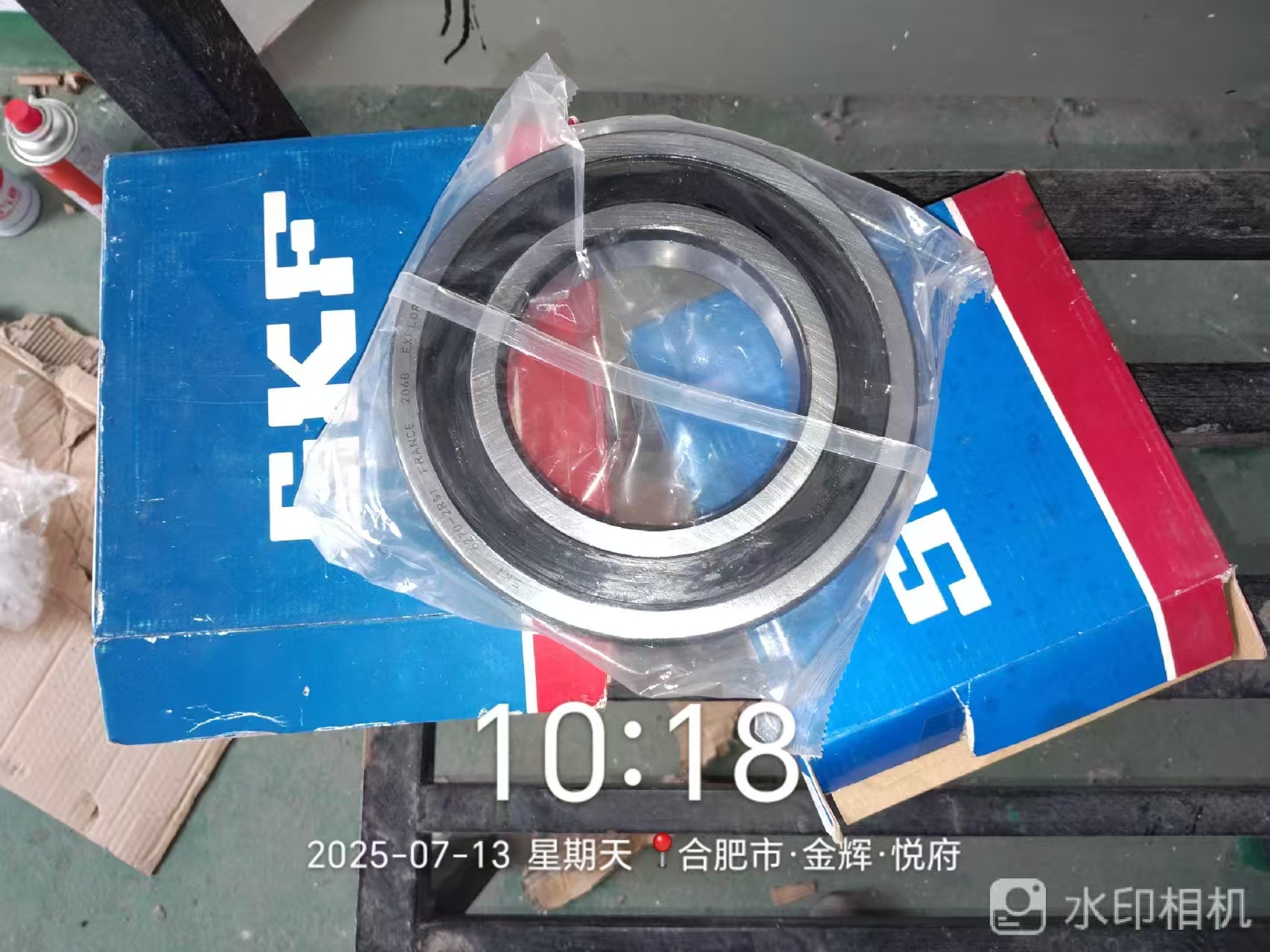 安徽省皖科电梯科技有限公司技术团队进行电梯机房检修