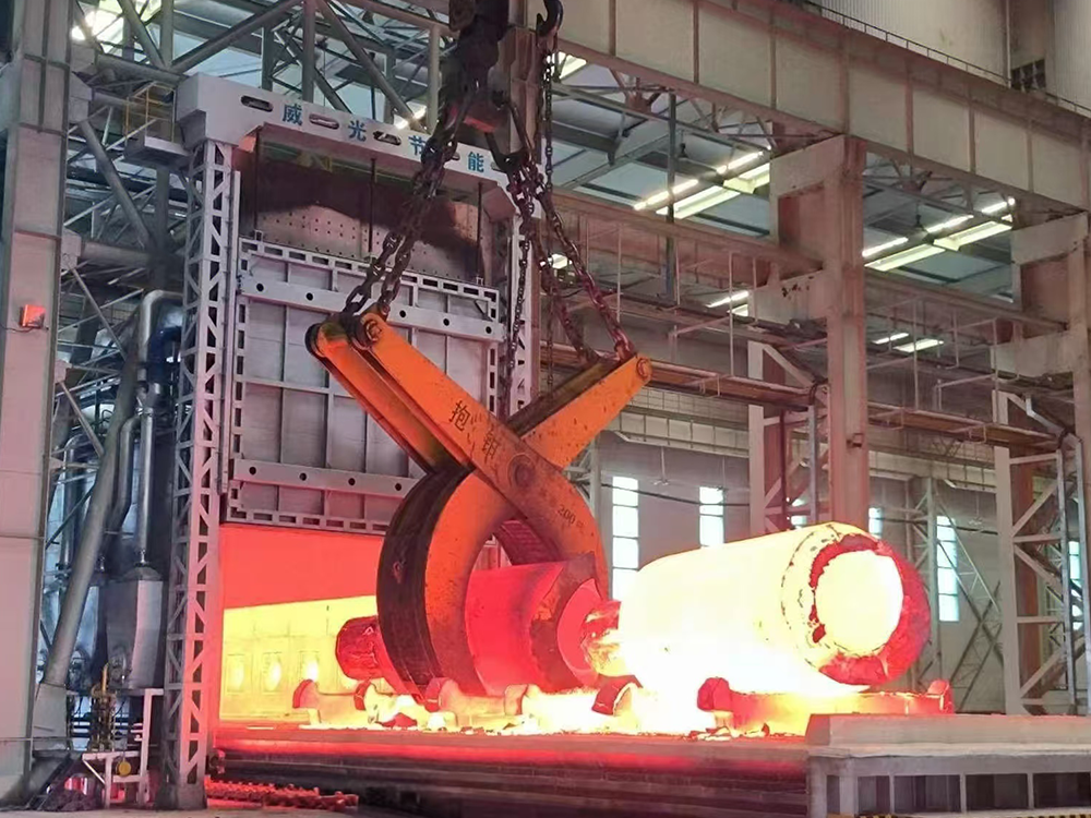 济南威光节能科技有限公司大型台车炉生产车间