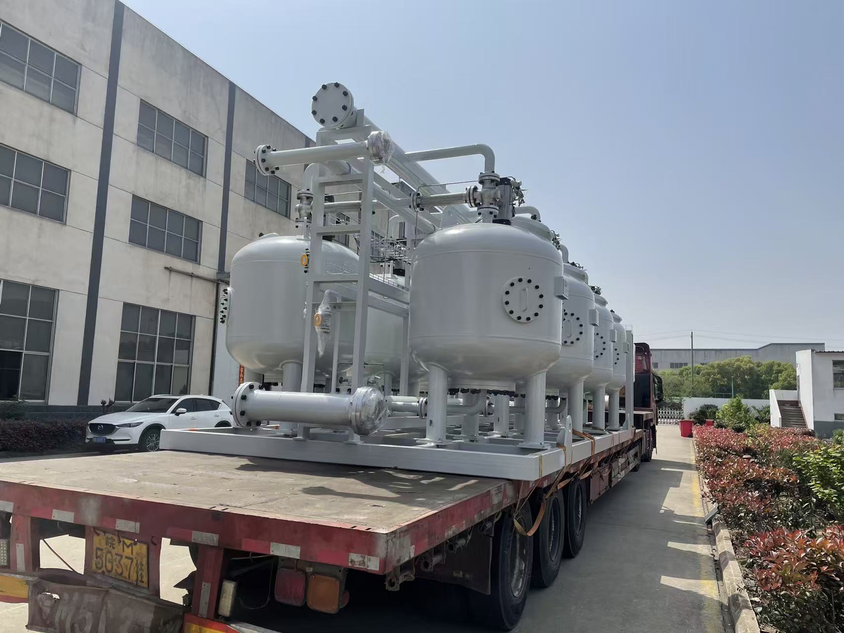 多介质过滤器在工业水处理系统中的安装应用