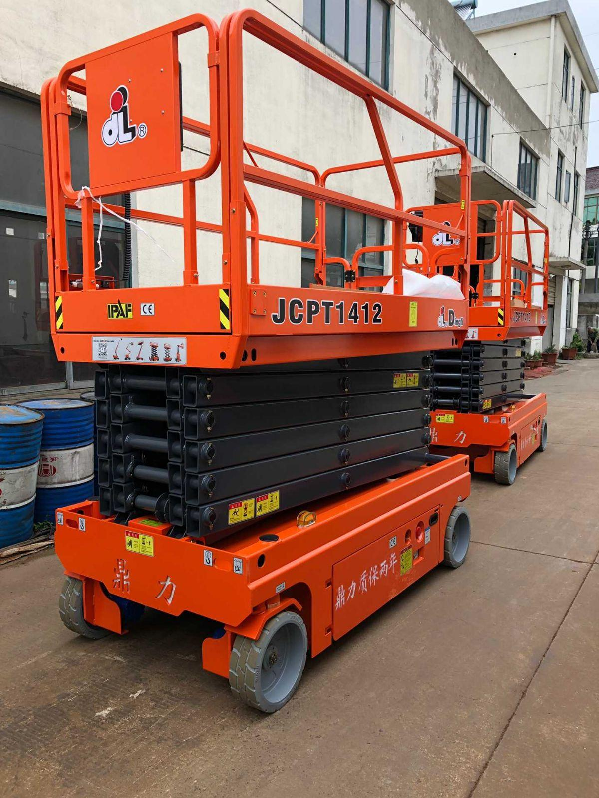 安全规范的吊装作业现场