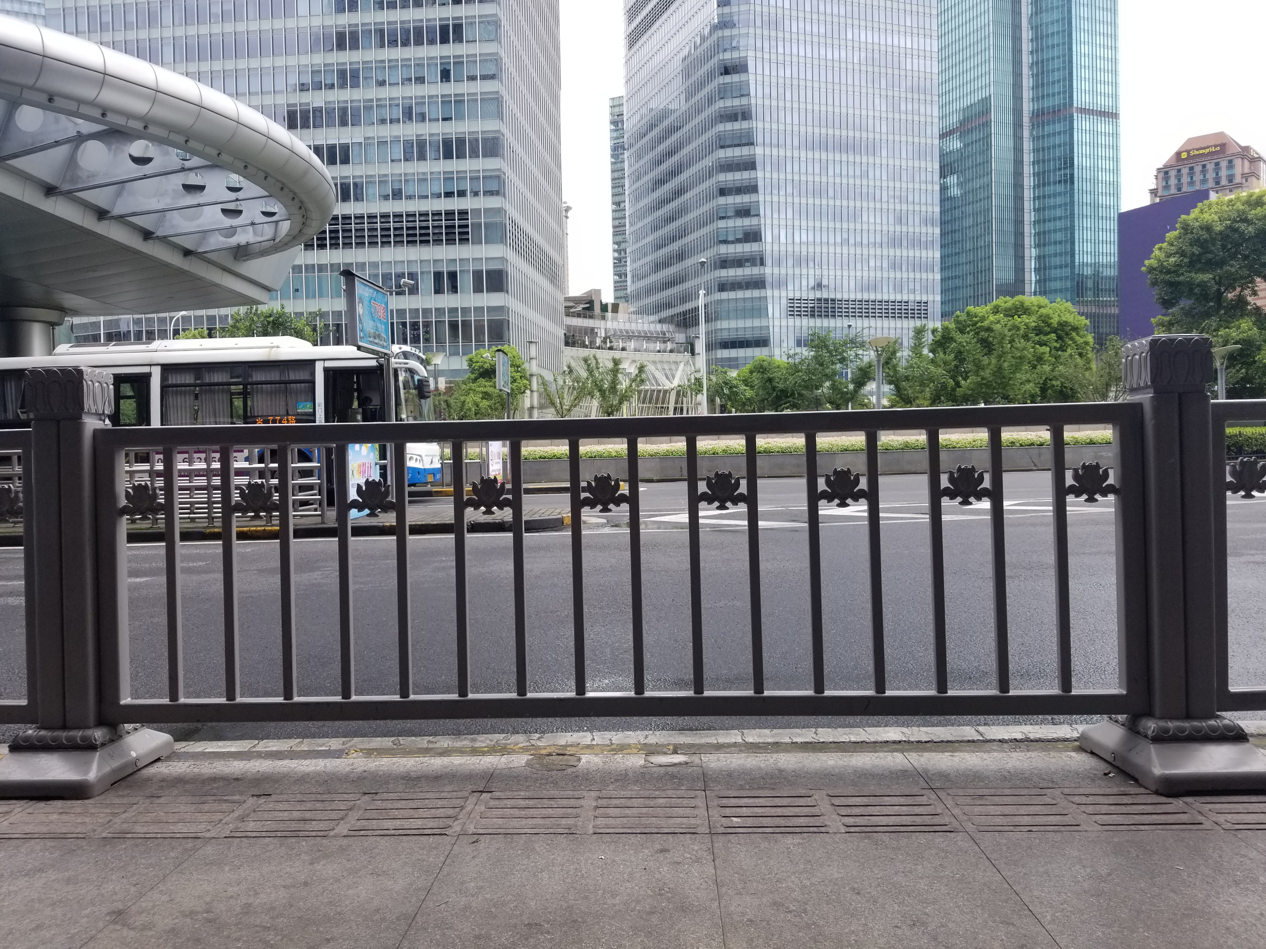 三门峡站道路护栏 - 公司