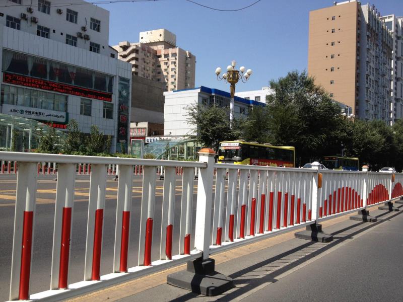 市政护栏.jpg