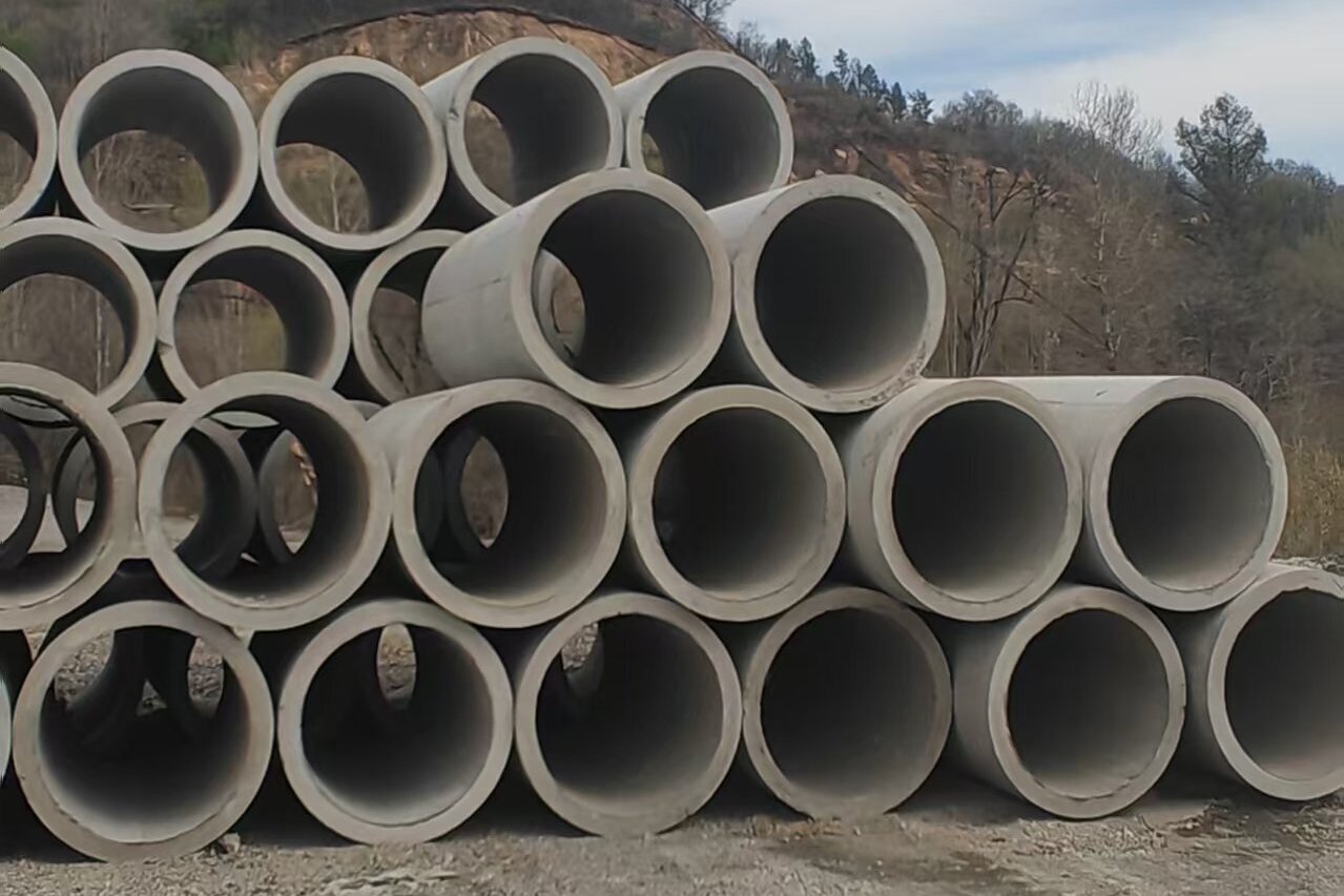 不同规格水泥管成品堆场
