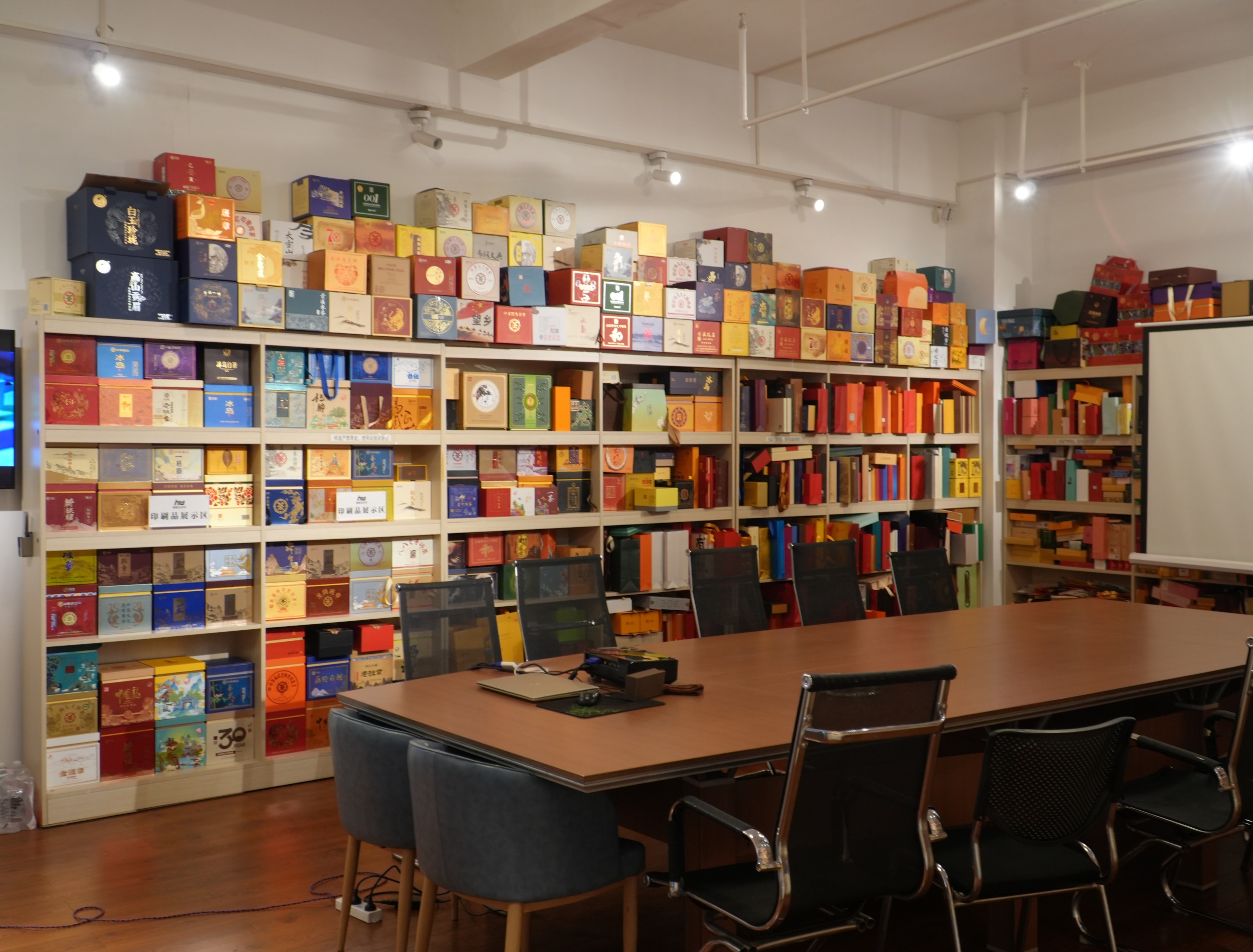 昆明华谨彩印包装有限公司工厂环境