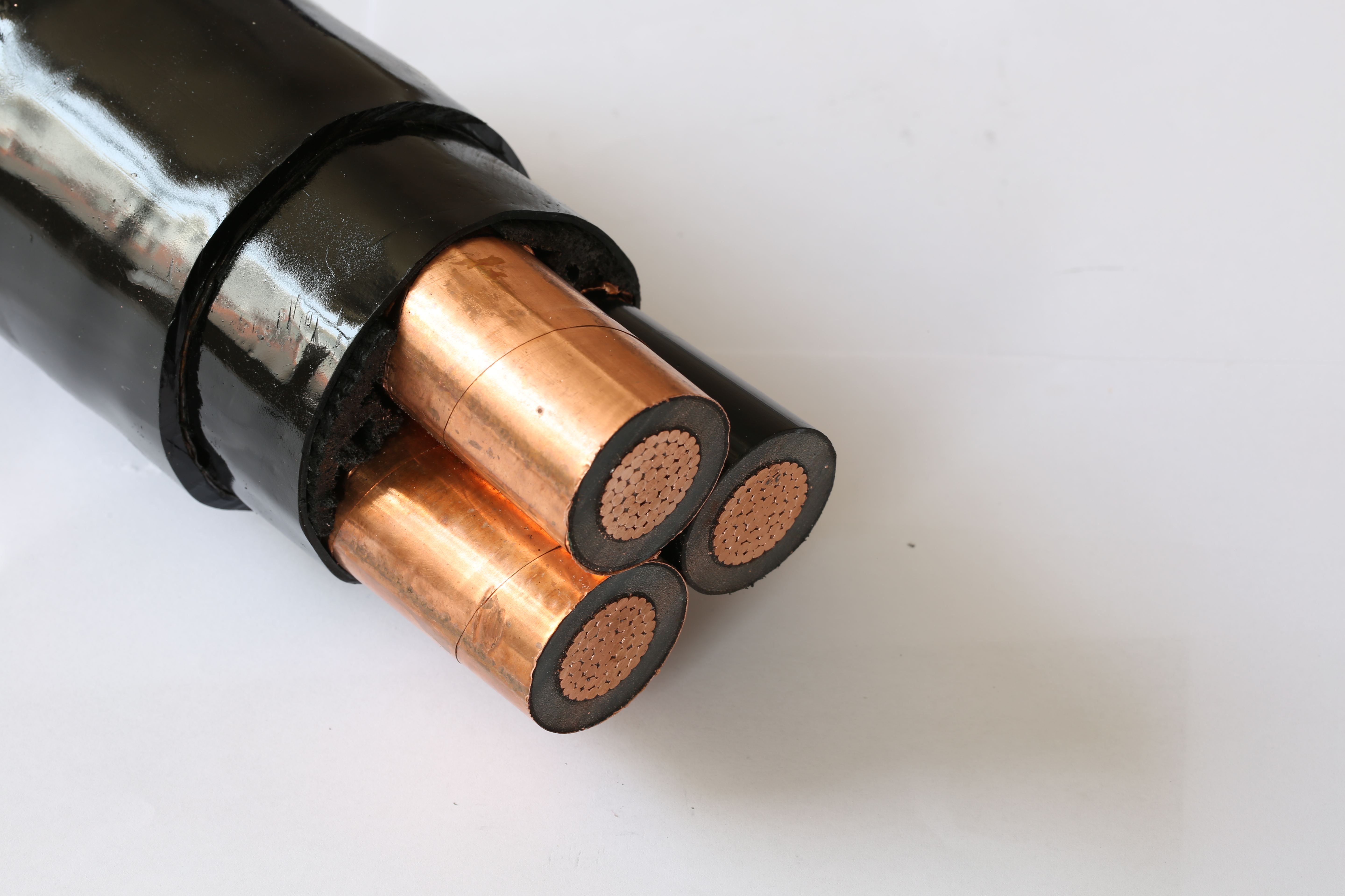 铝合金电缆生产车间