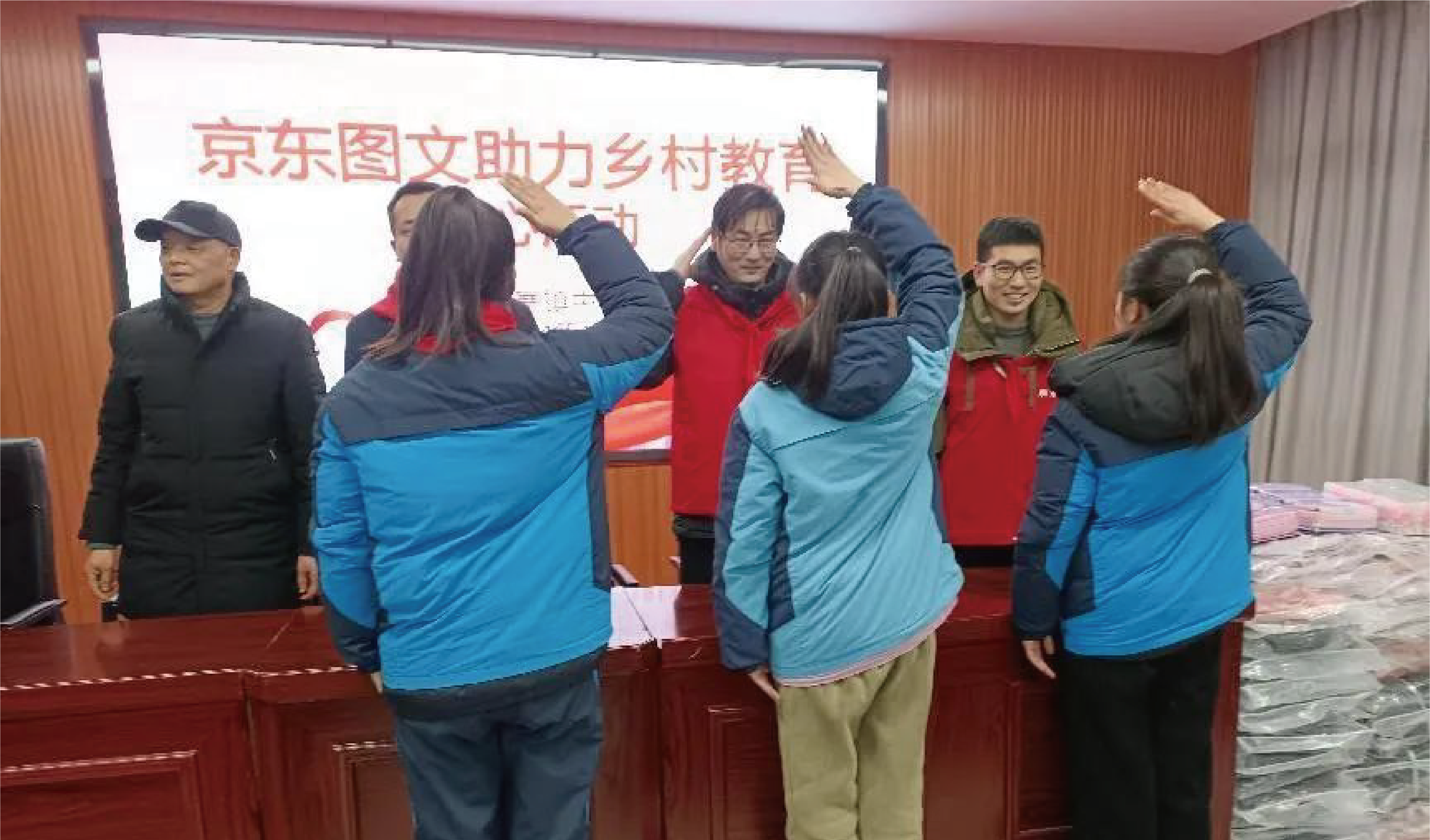 图文快印工厂生产场景