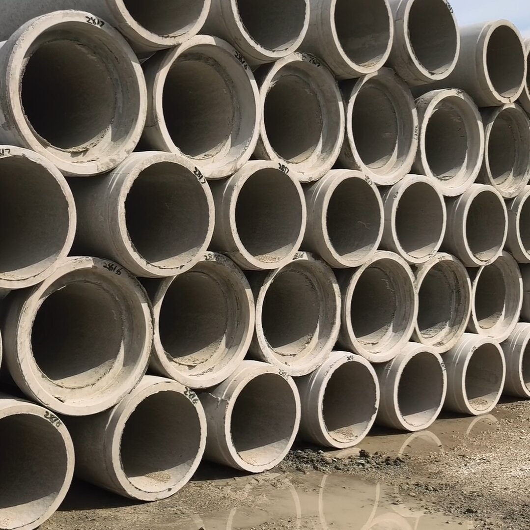 水泥管产品堆场或应用效果图