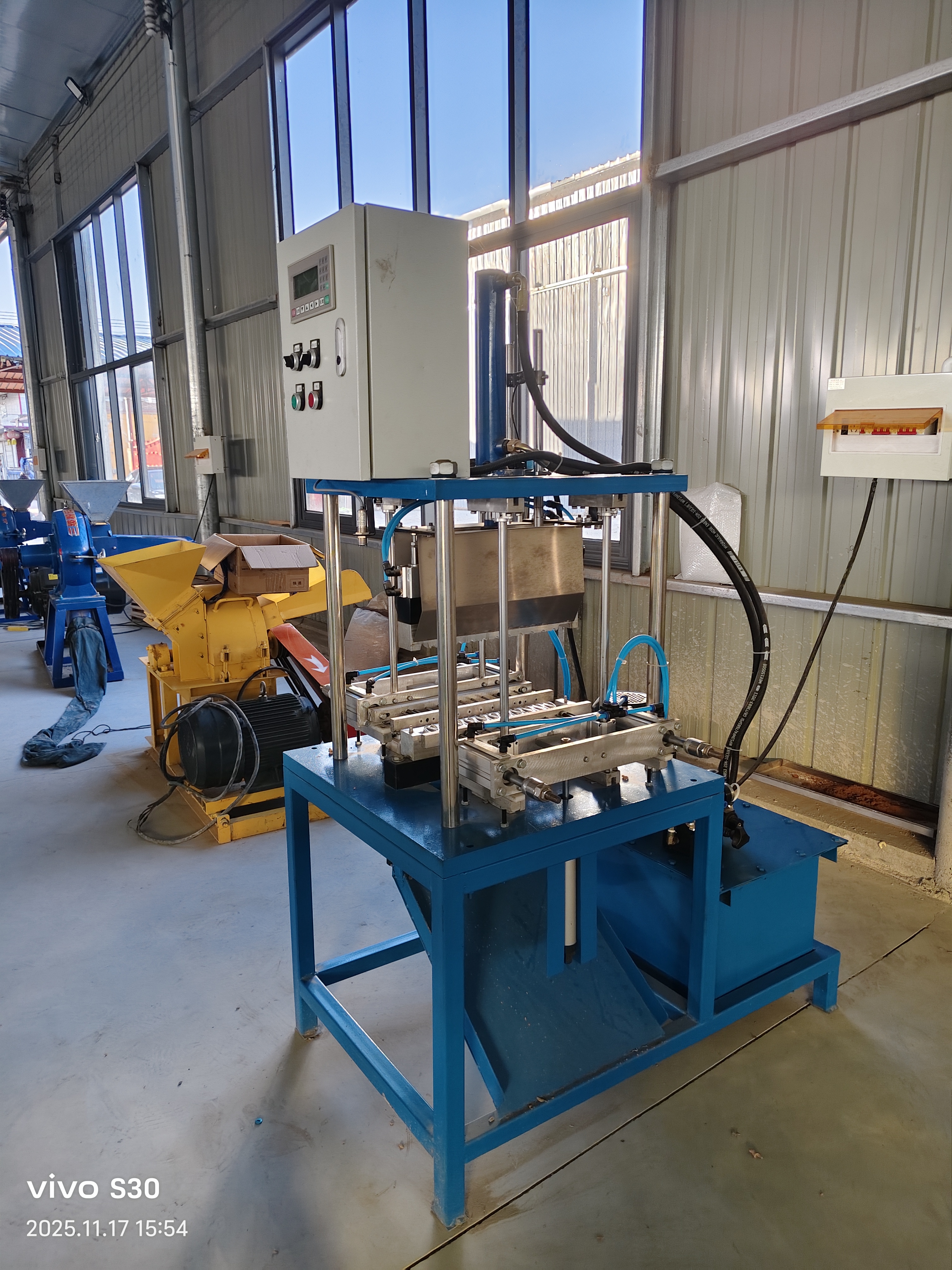 建伟制香机服务网络示意图