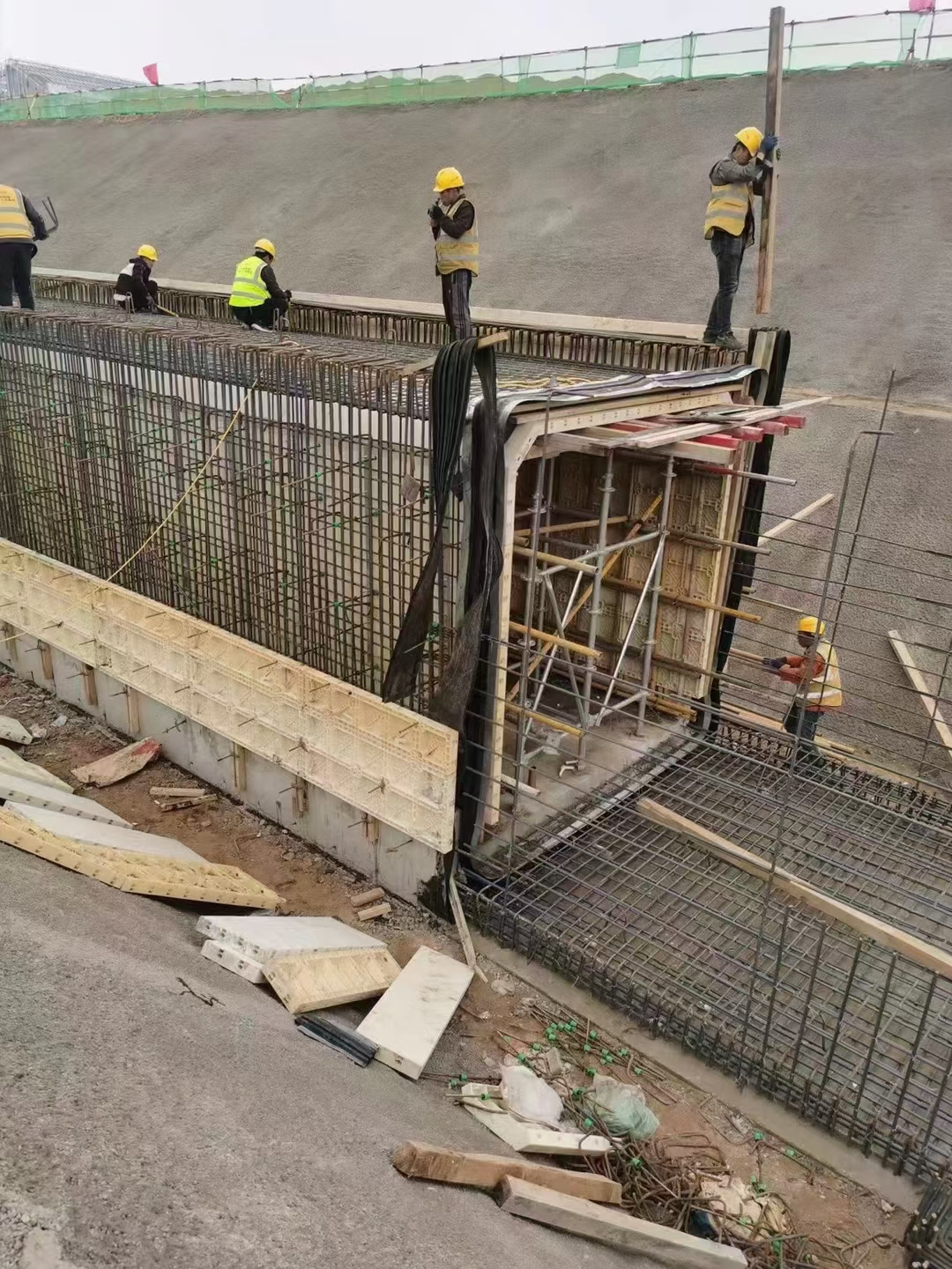 钢模板生产车间实景