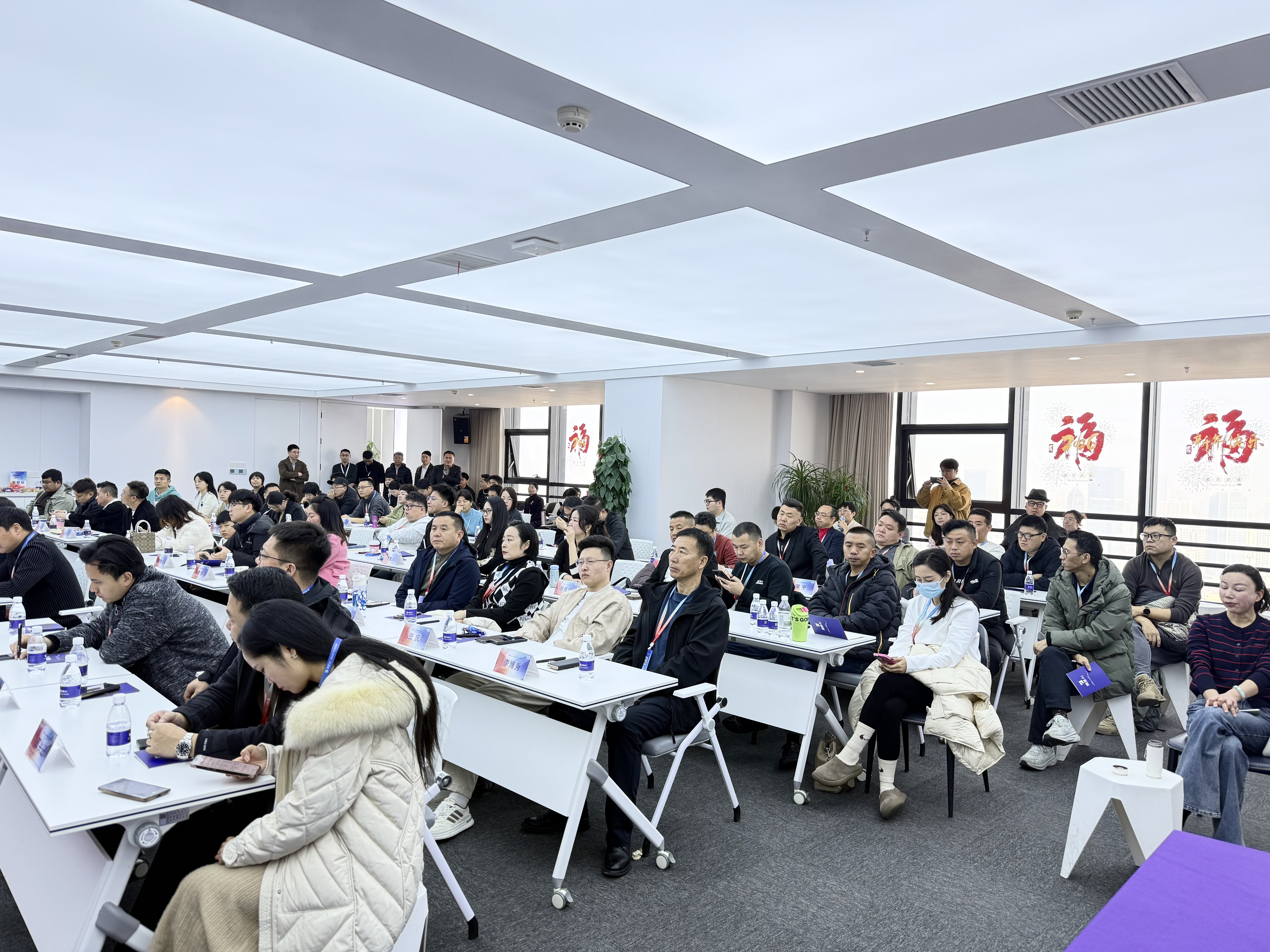 摘星AI企业AI营销SaaS平台示意图