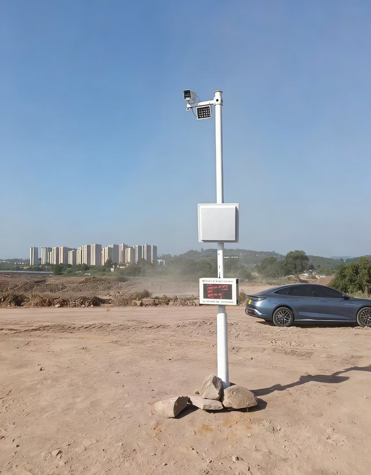 车辆抓拍与AI识别示意图