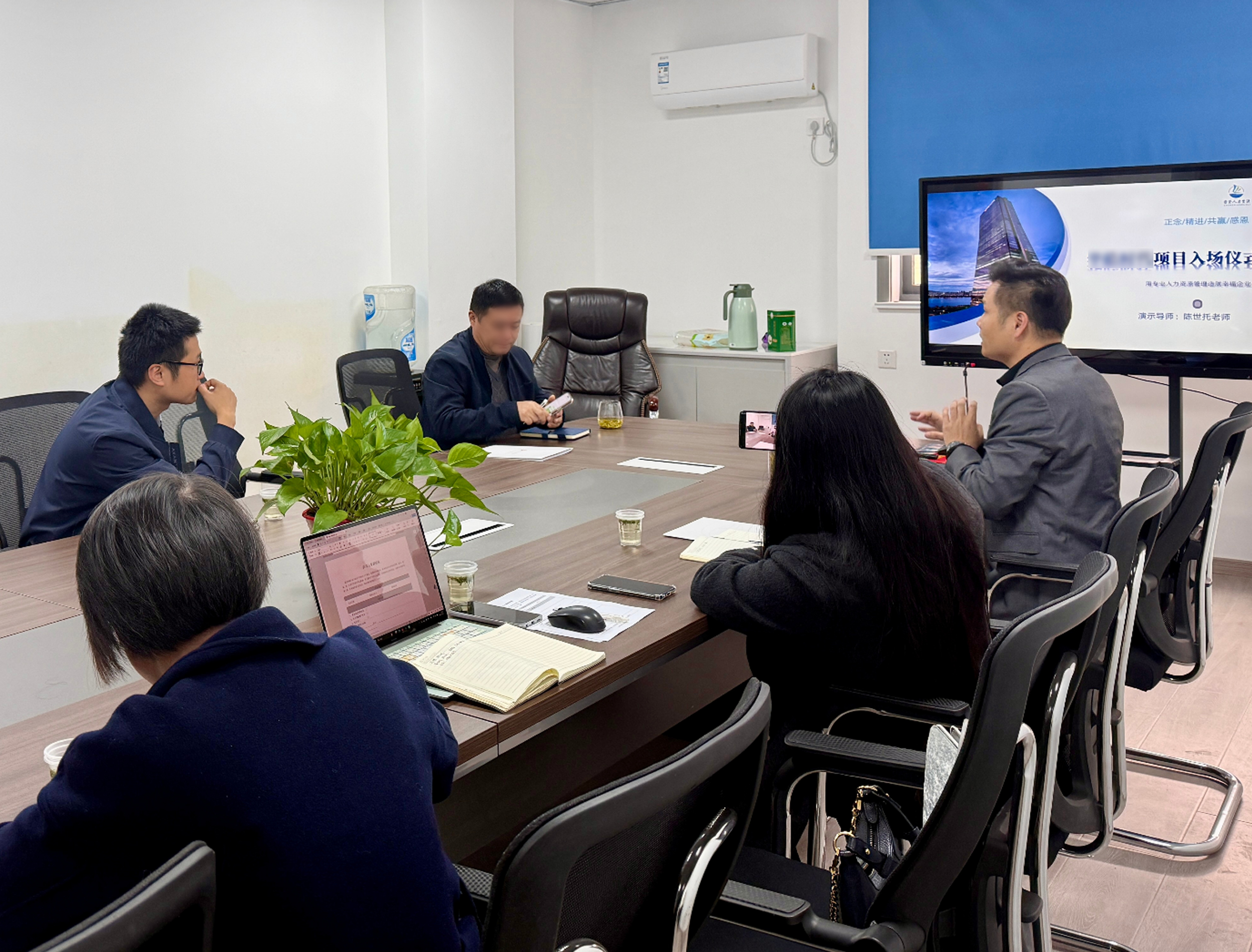 崇贤人力服务流程示意图