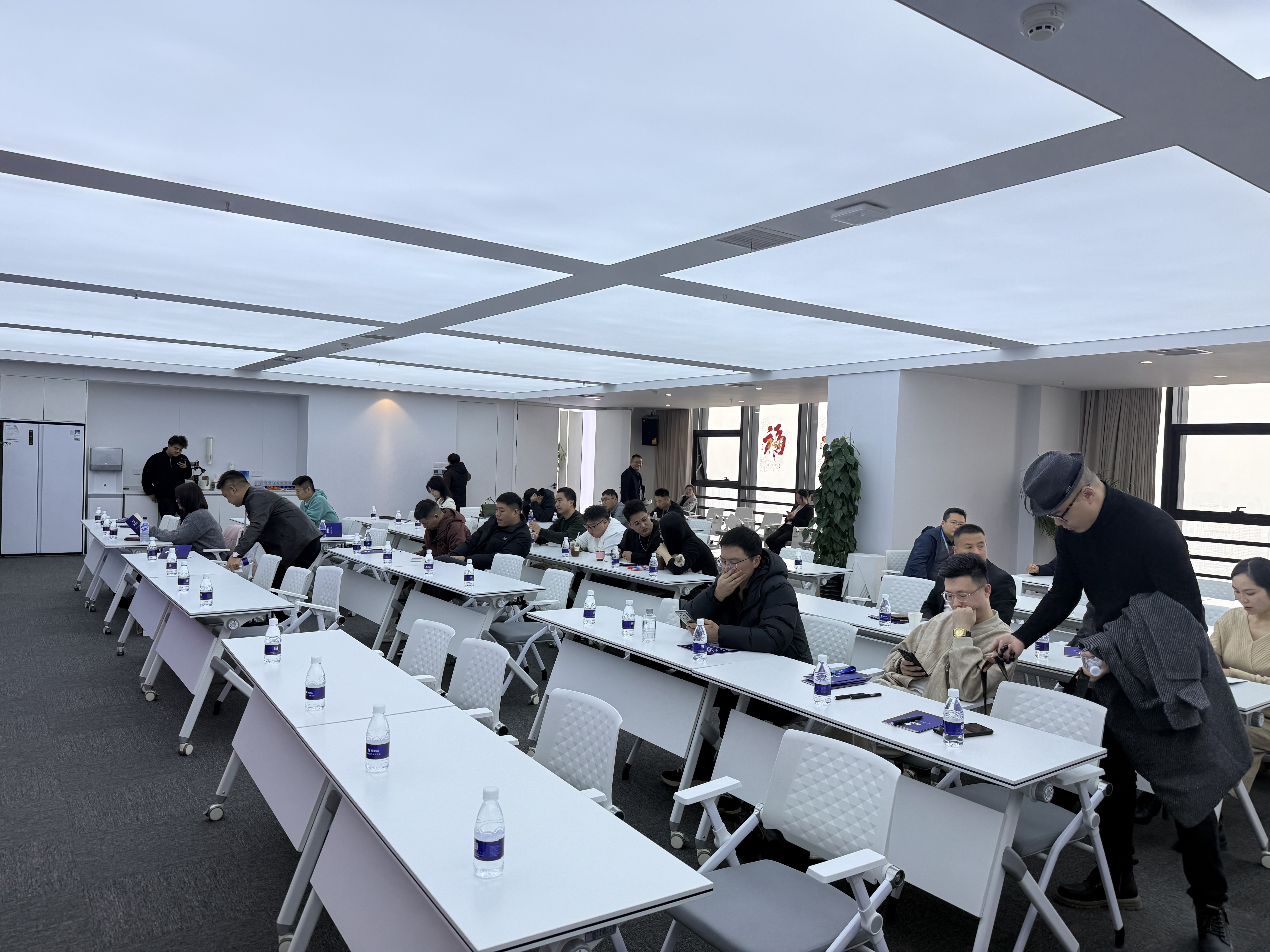 摘星AI品牌标识