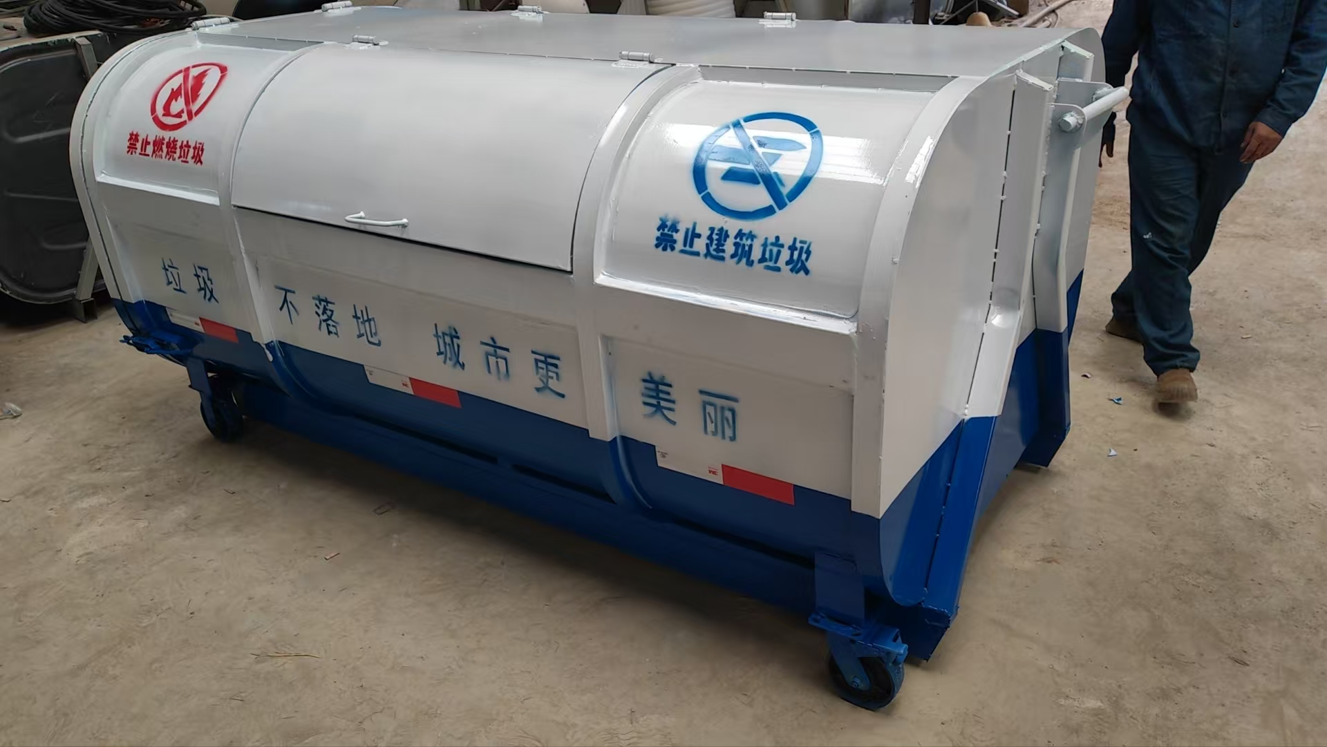 昆明刚铎工贸有限公司生产车间一角