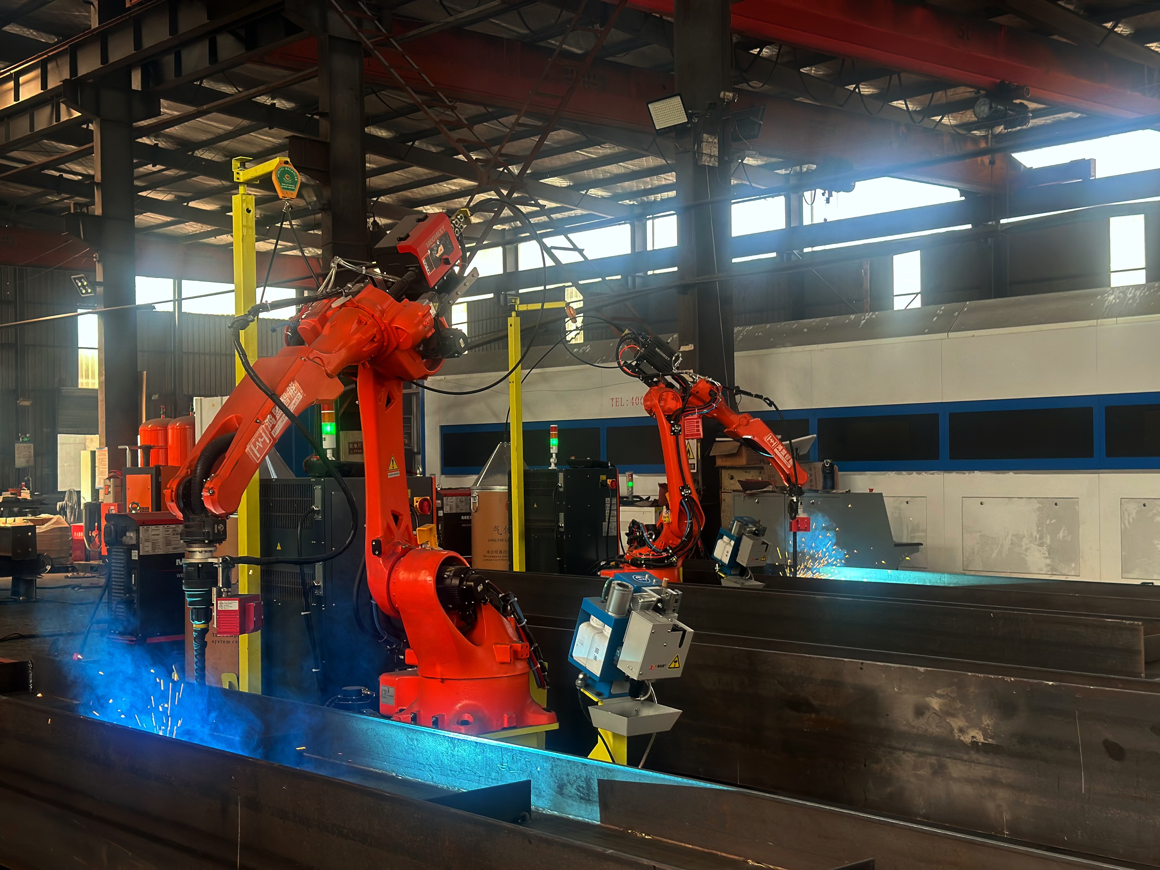 现代钢结构建筑应用