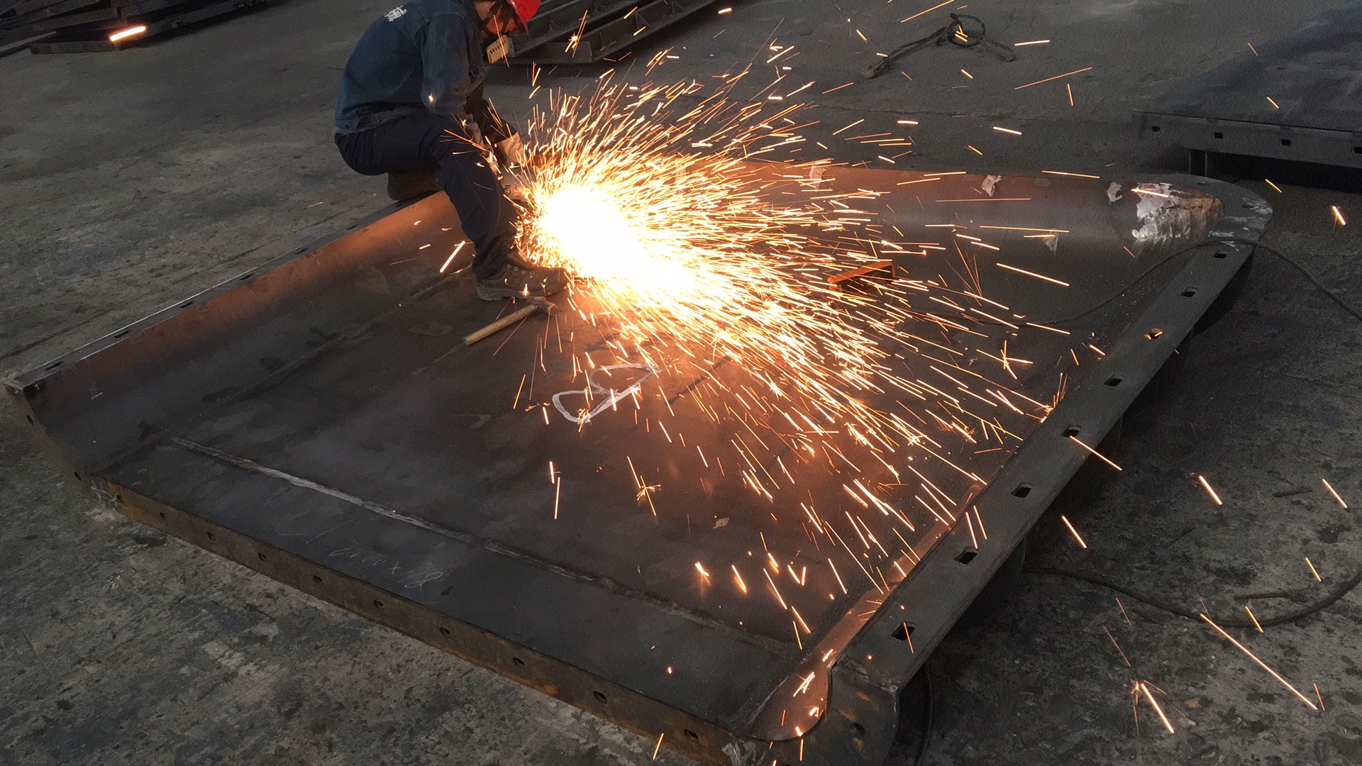 四川中立达钢结构工程有限公司钢模板生产车间