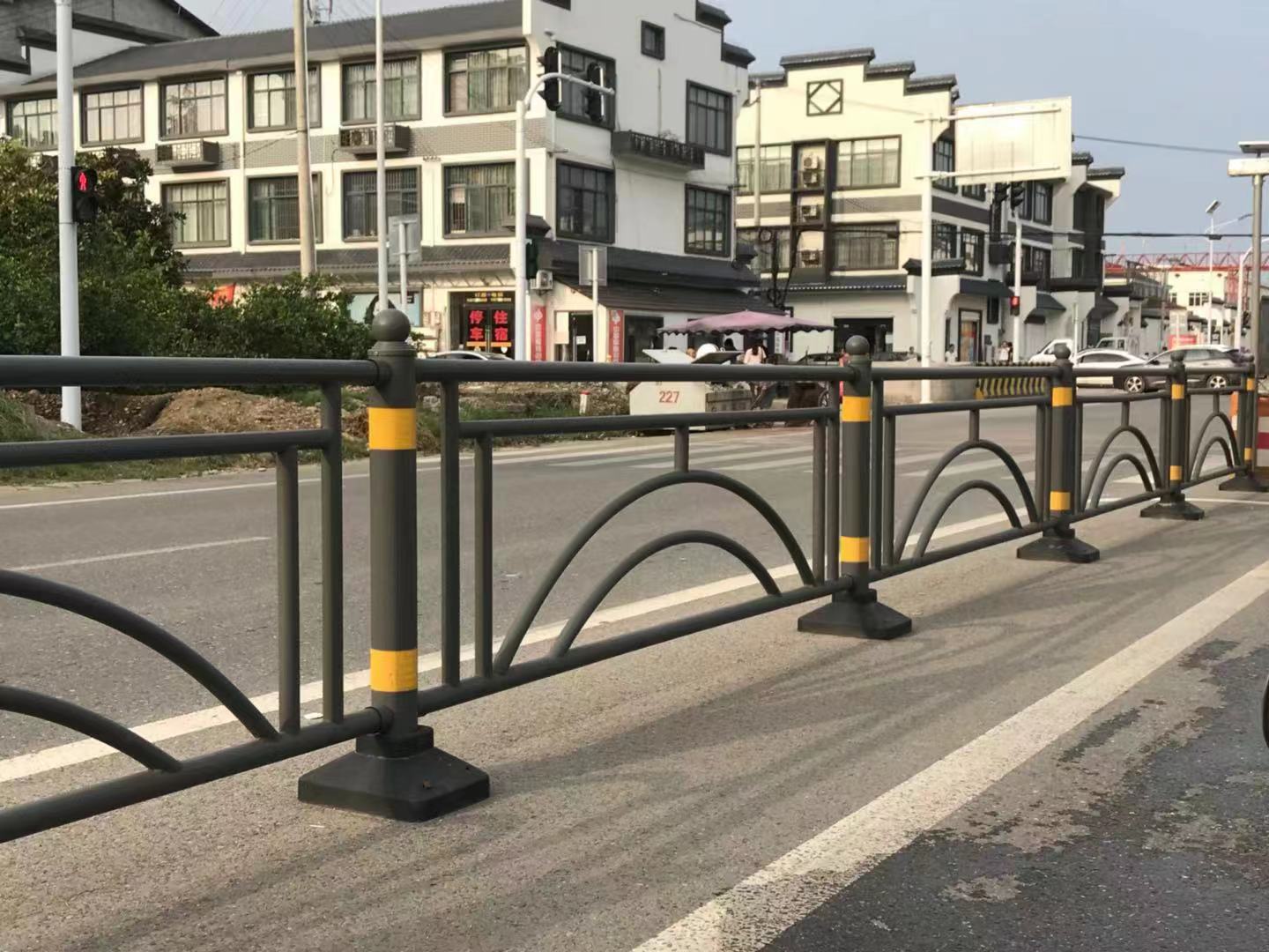 山亭站市政护栏 - 公司