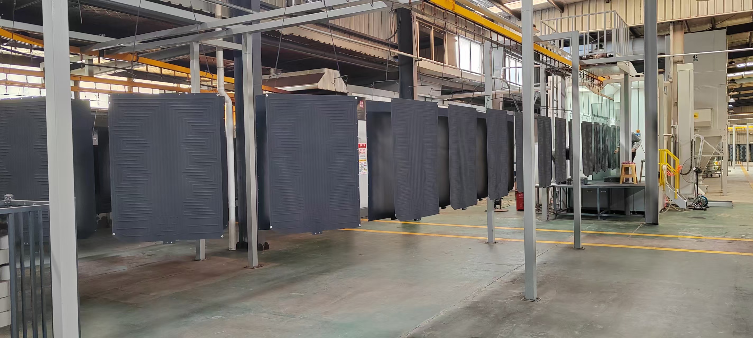 安徽鹰冠金属制品有限责任公司生产车间