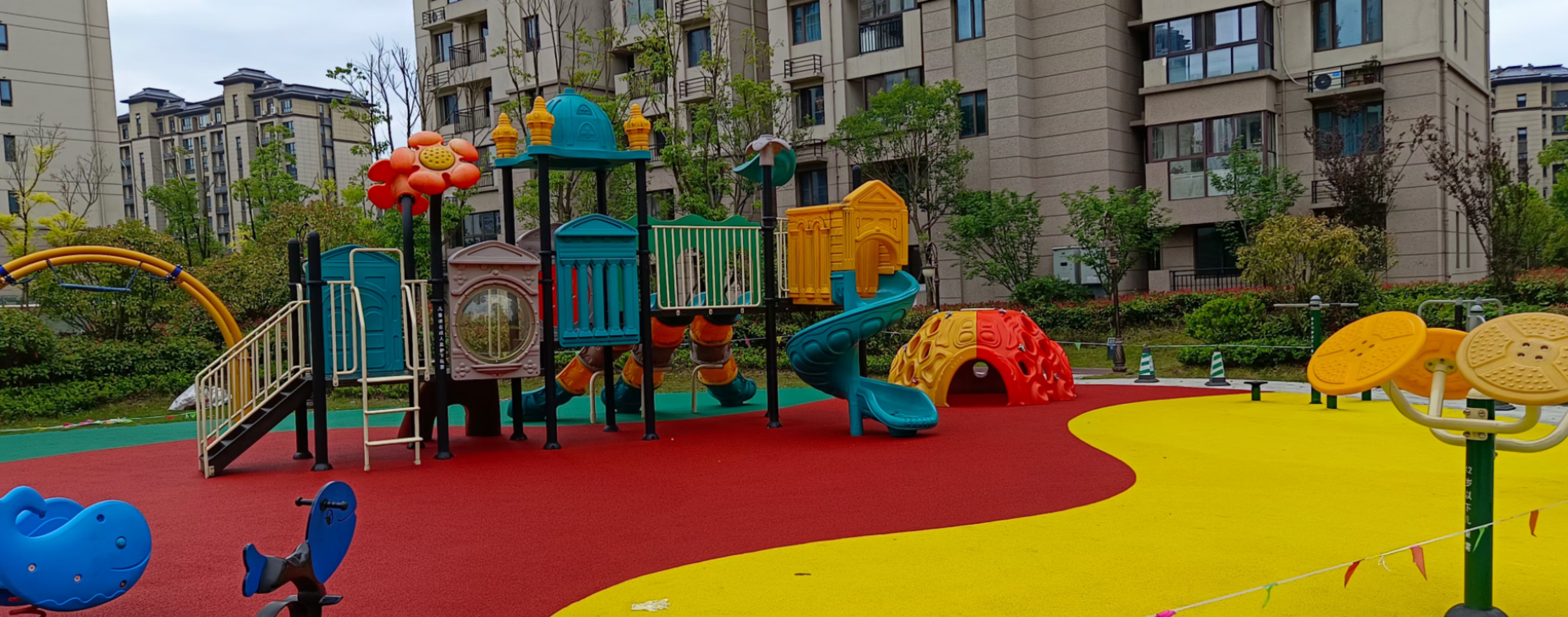 塑胶运动场材料与基础施工示意