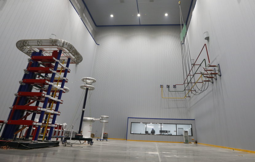 现代化变压器生产车间