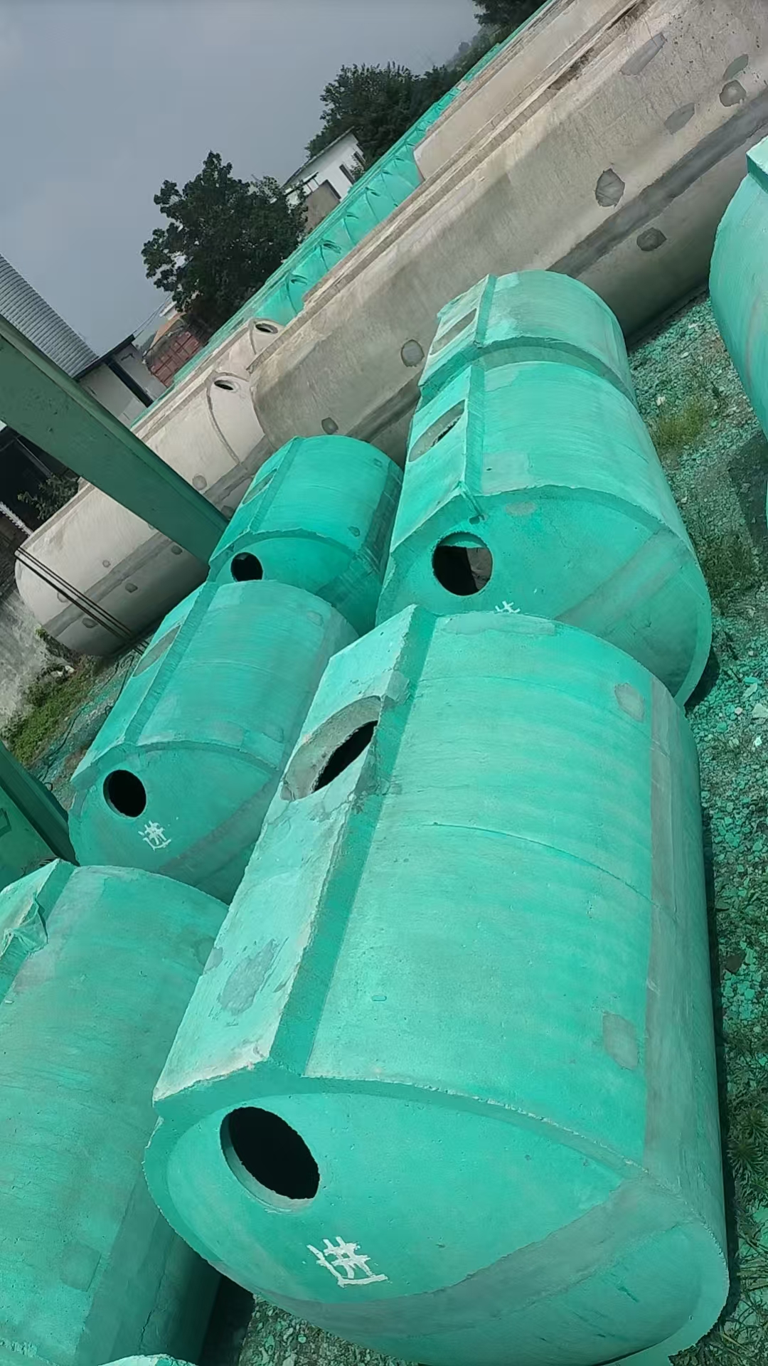 企业生产或技术展示图