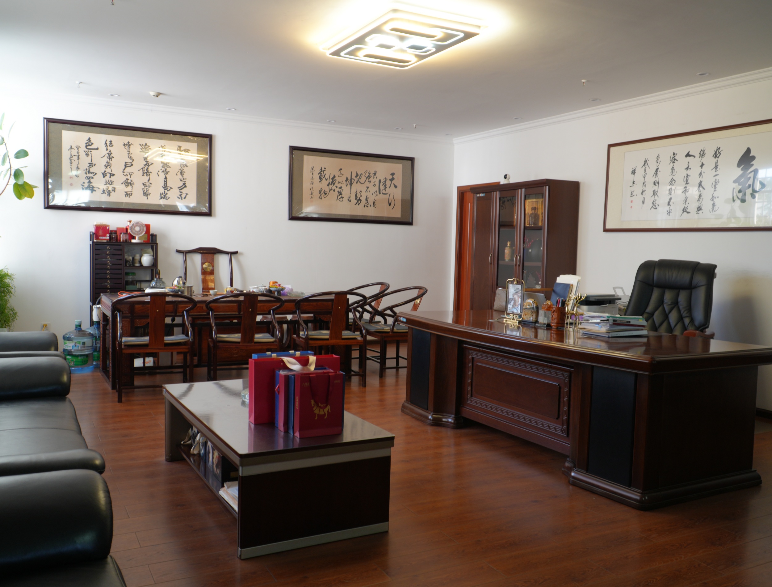 昆明华谨彩印包装有限公司生产车间一角