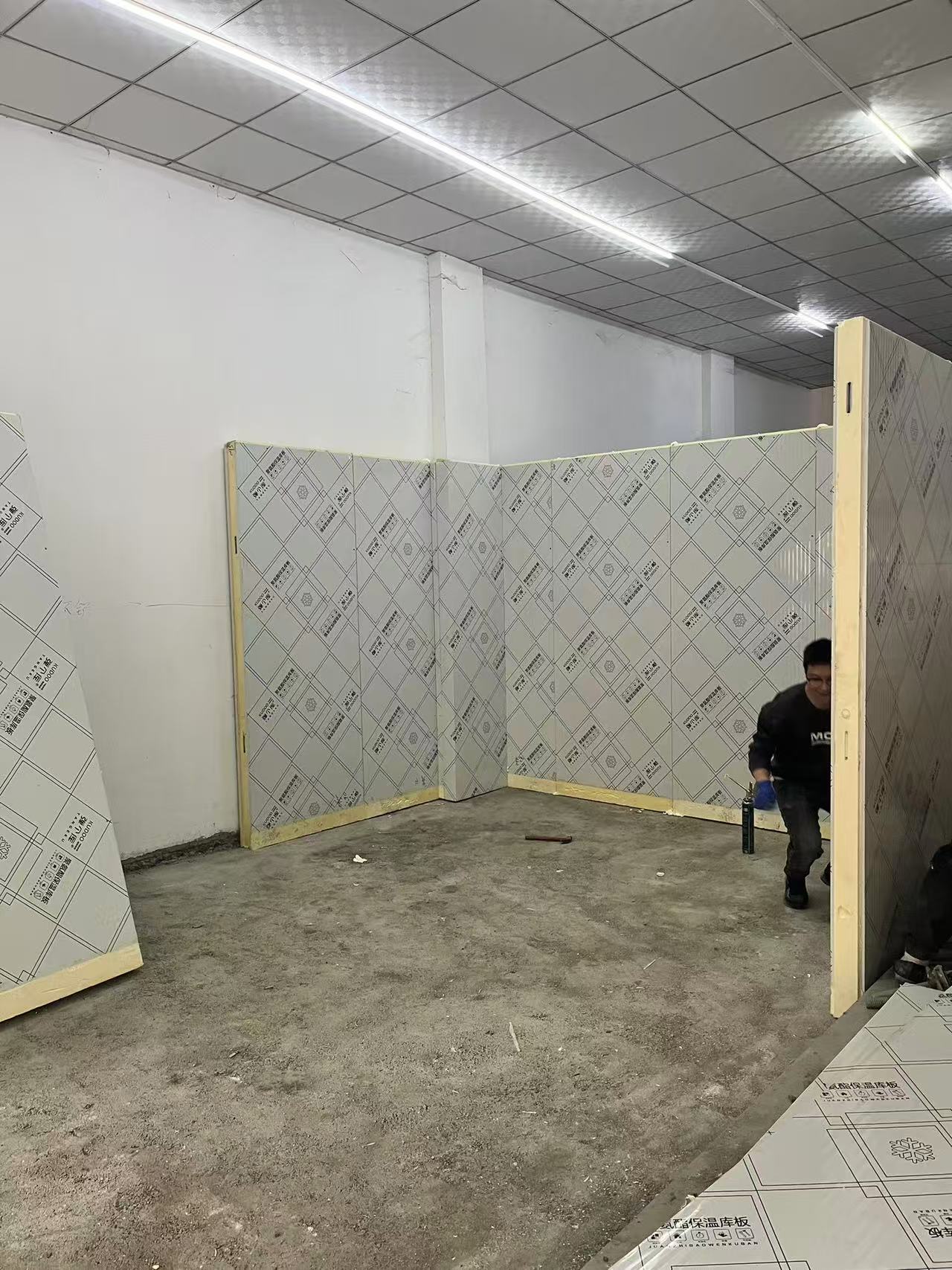 冻库安装现场施工图