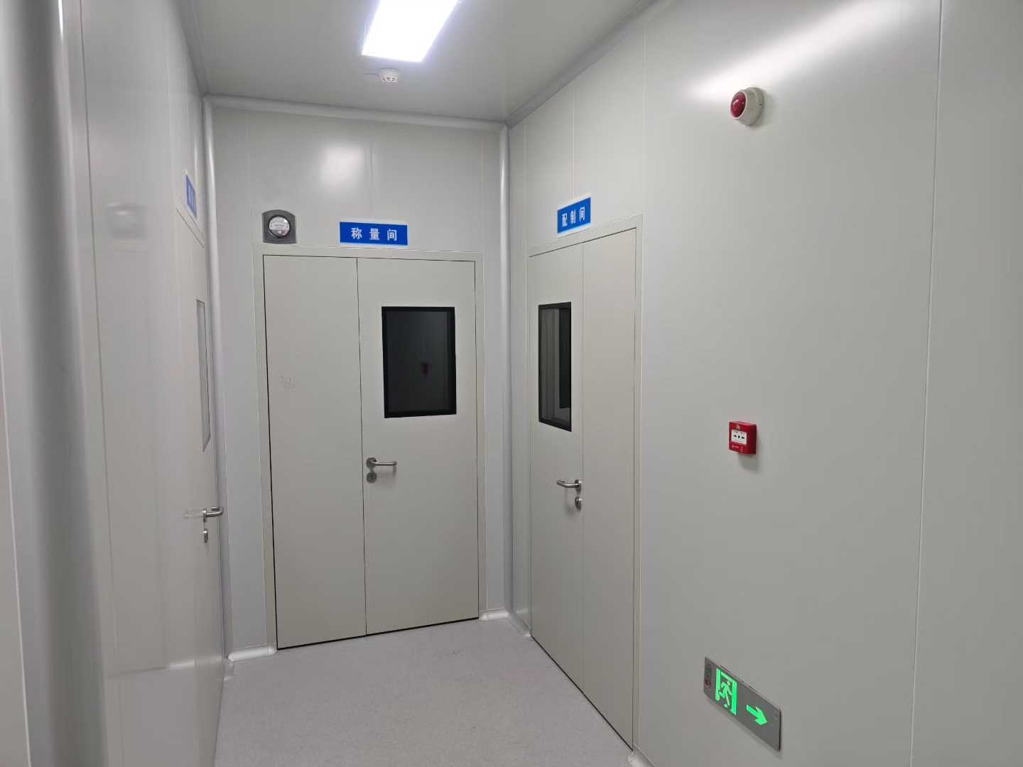 山东恒远智造新材料科技有限公司手工净化板生产车间